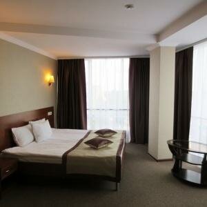 ДЖУНИОР СЮИТ