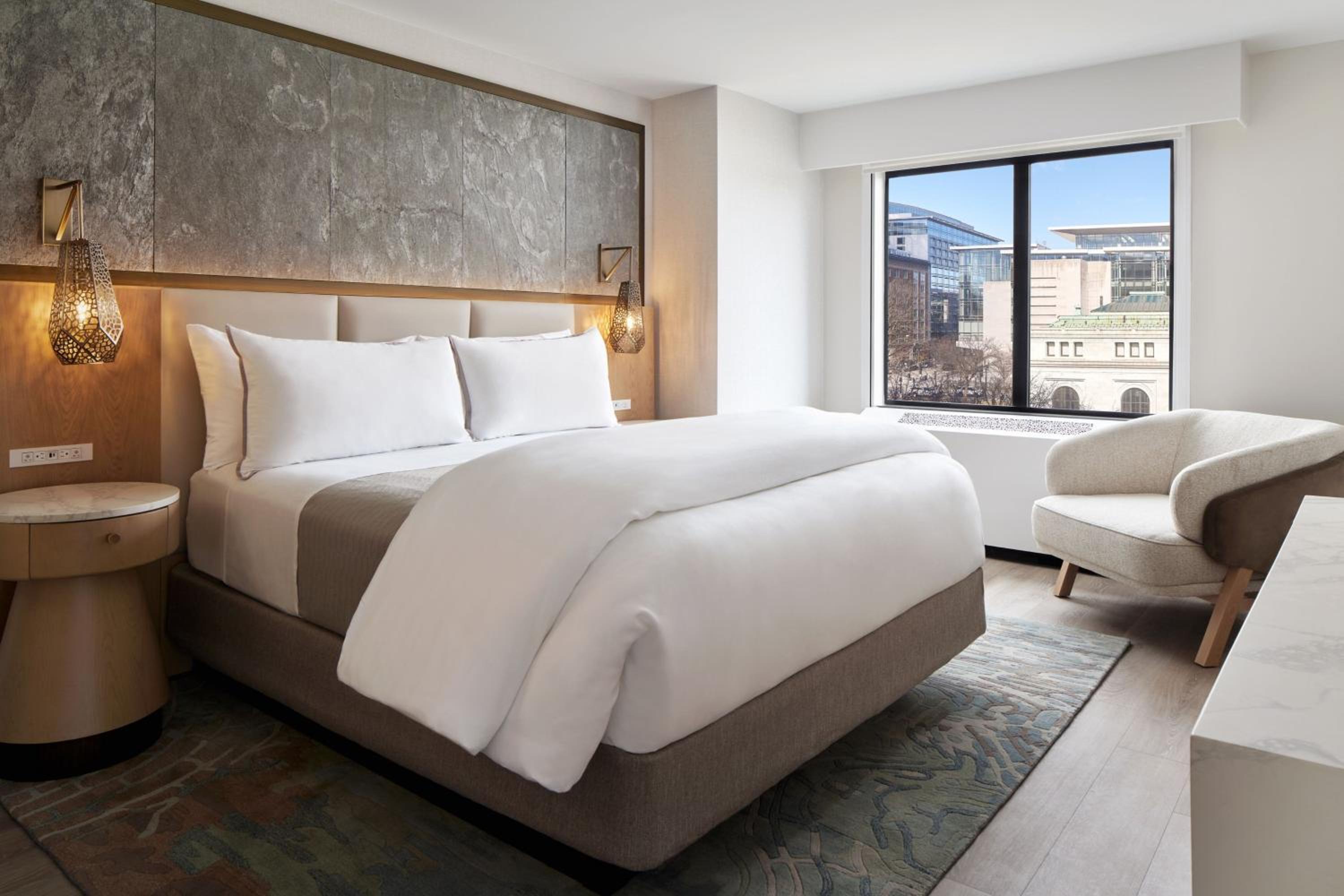 Deluxe King Room