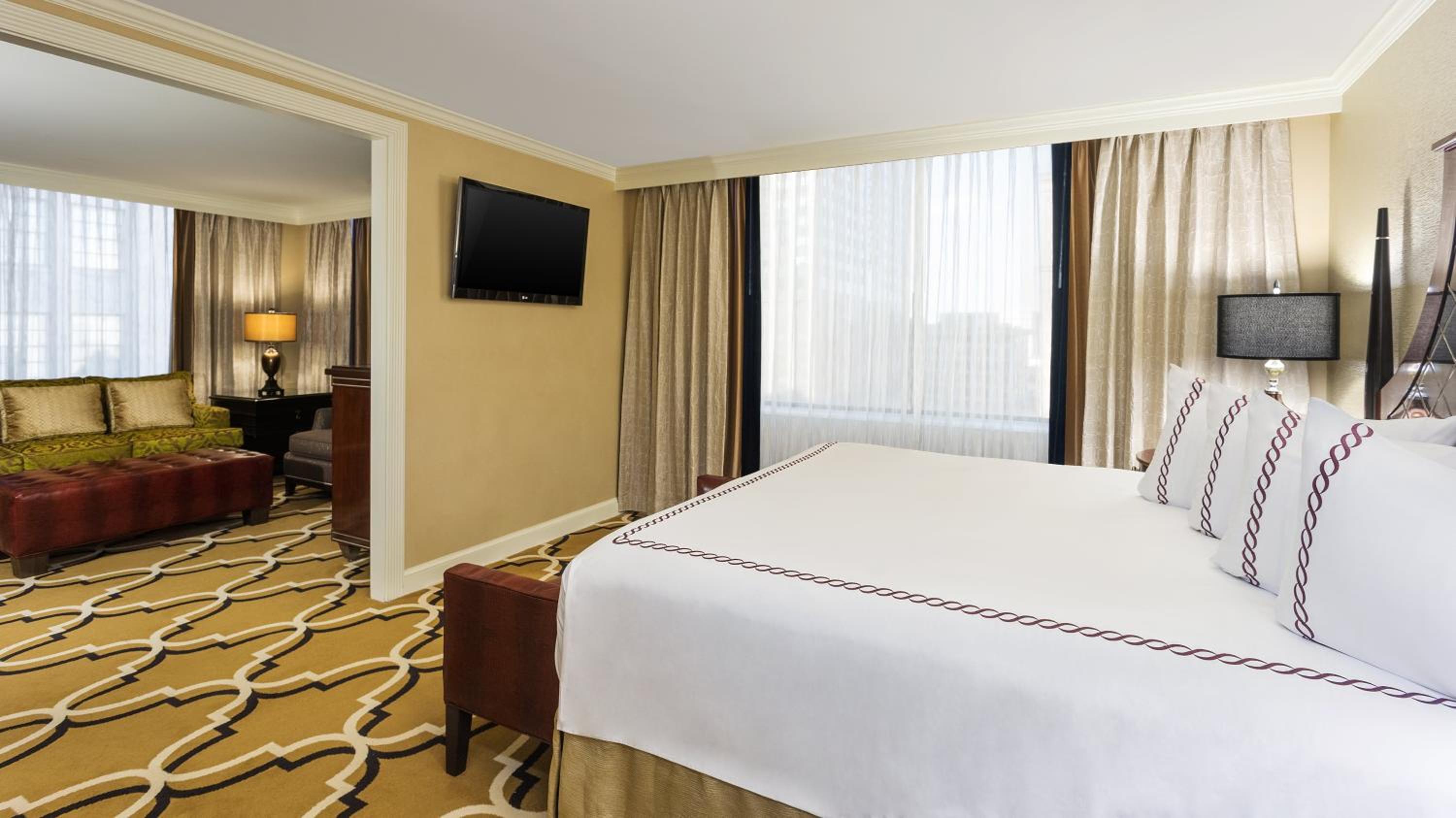 One-Bedroom Suite with Sofa Bed