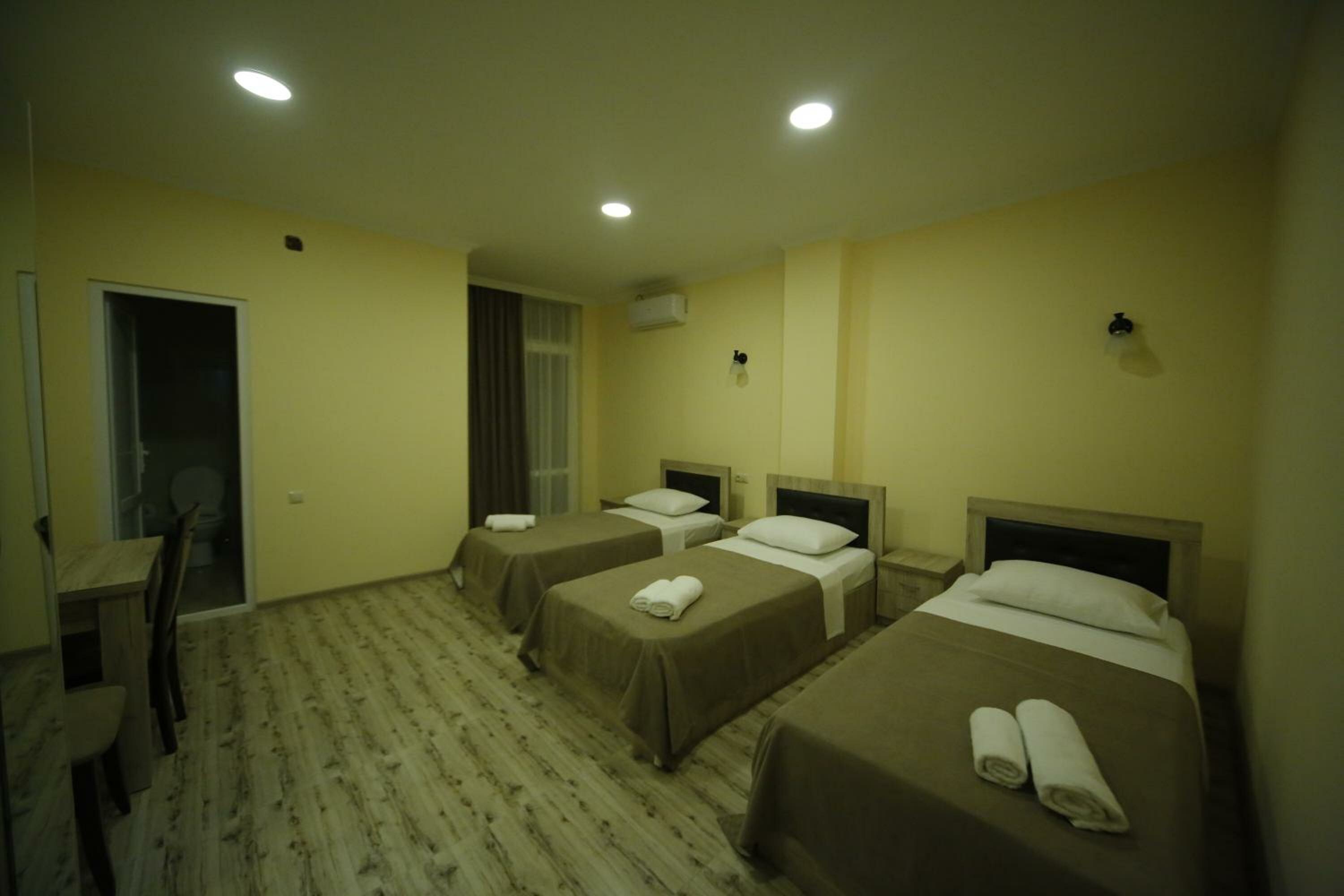 Triple Room with Bath