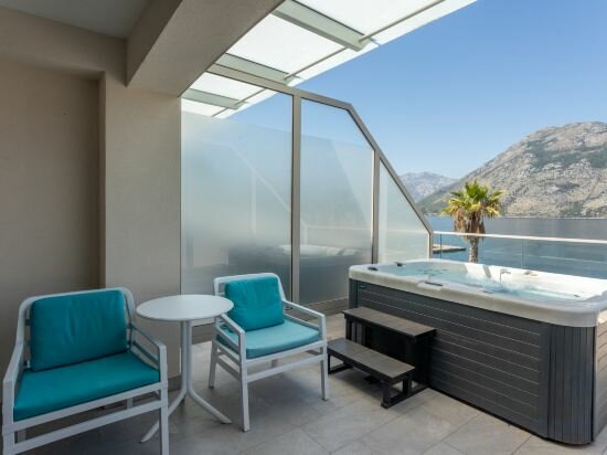 1 King Bed Sea View With Hot Tub And Terrace Premium