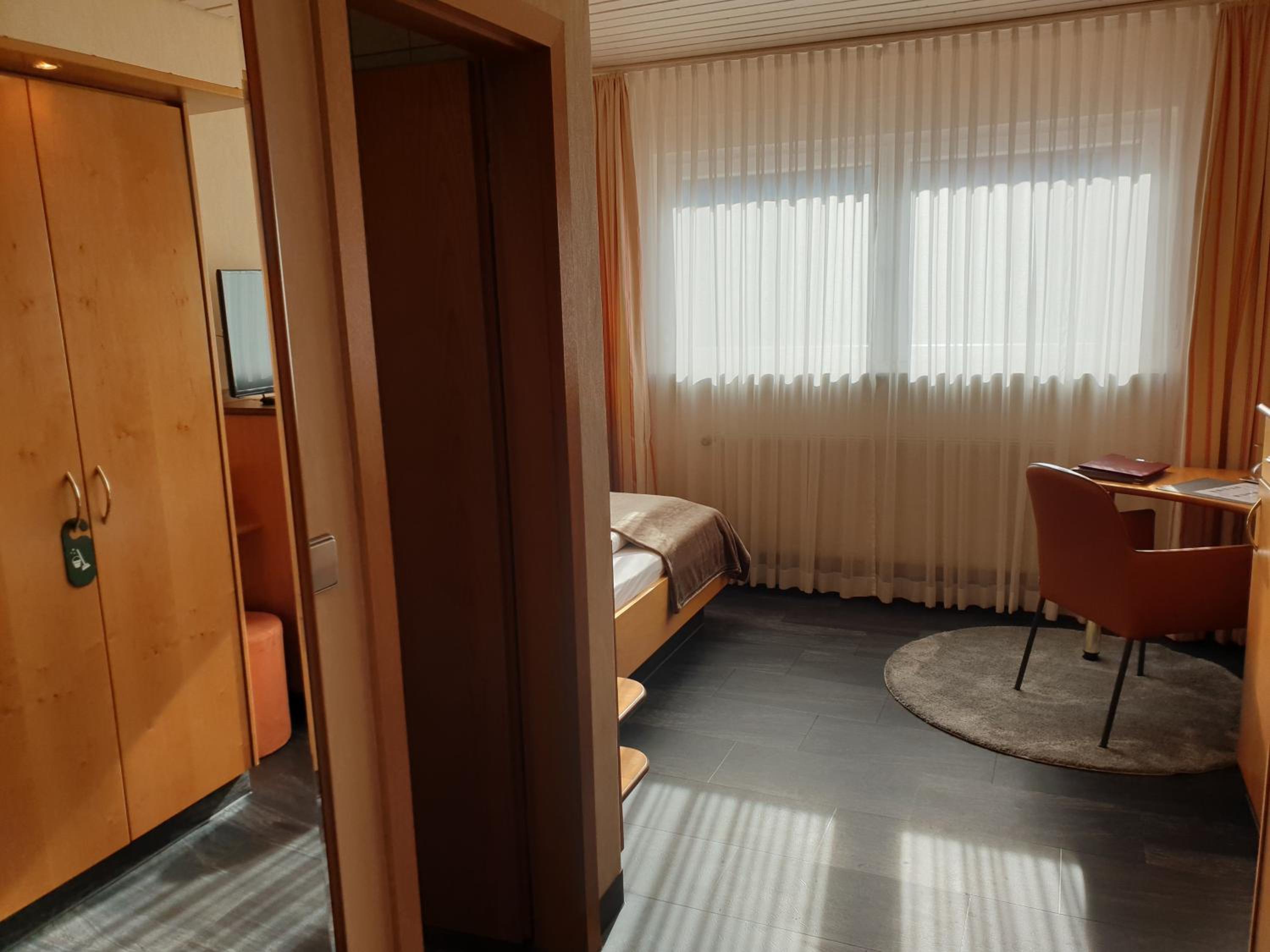 Comfort Single Room