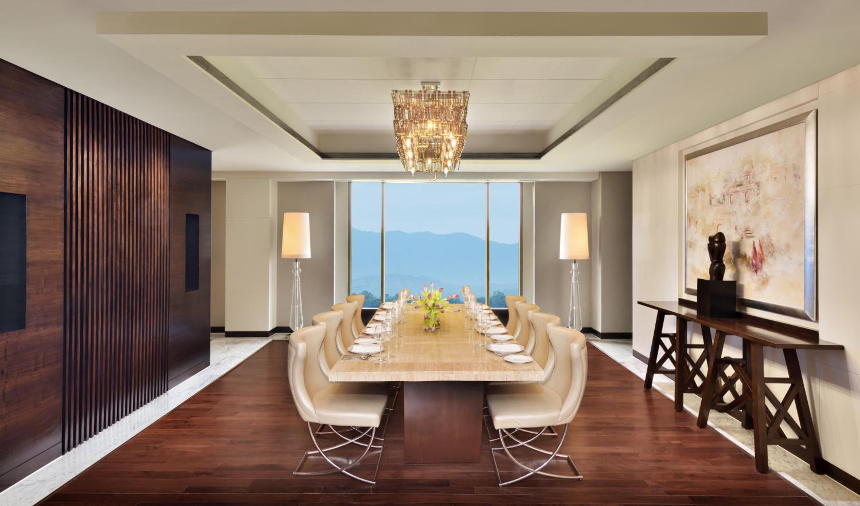 Presidential Suite with Lounge Access, Cocktail Hours 5PM to 7PM, 20% Spa Discount, and Guaranteed Early Check-in/Late Check-out