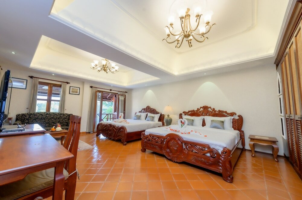 Family Suite, River View