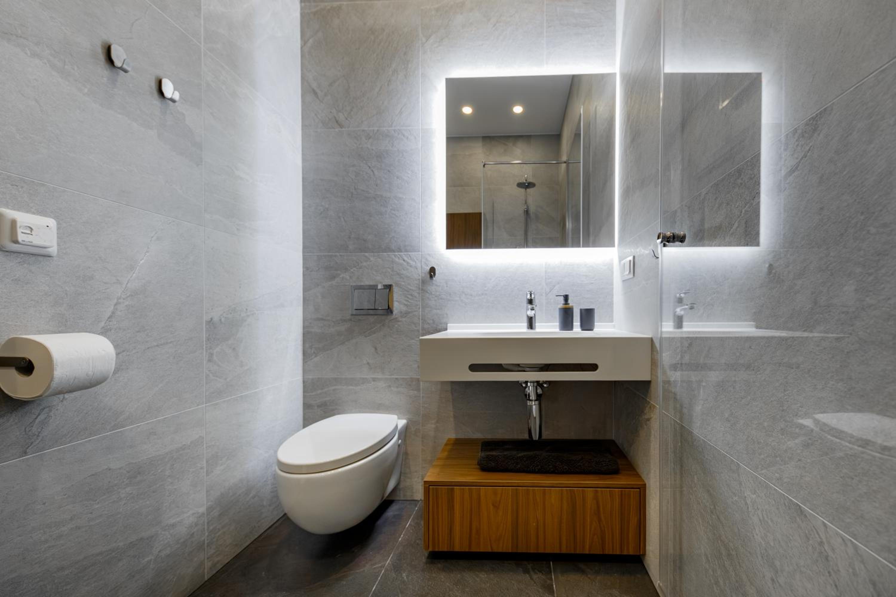 One-Bedroom Apartment (Twin Beds)