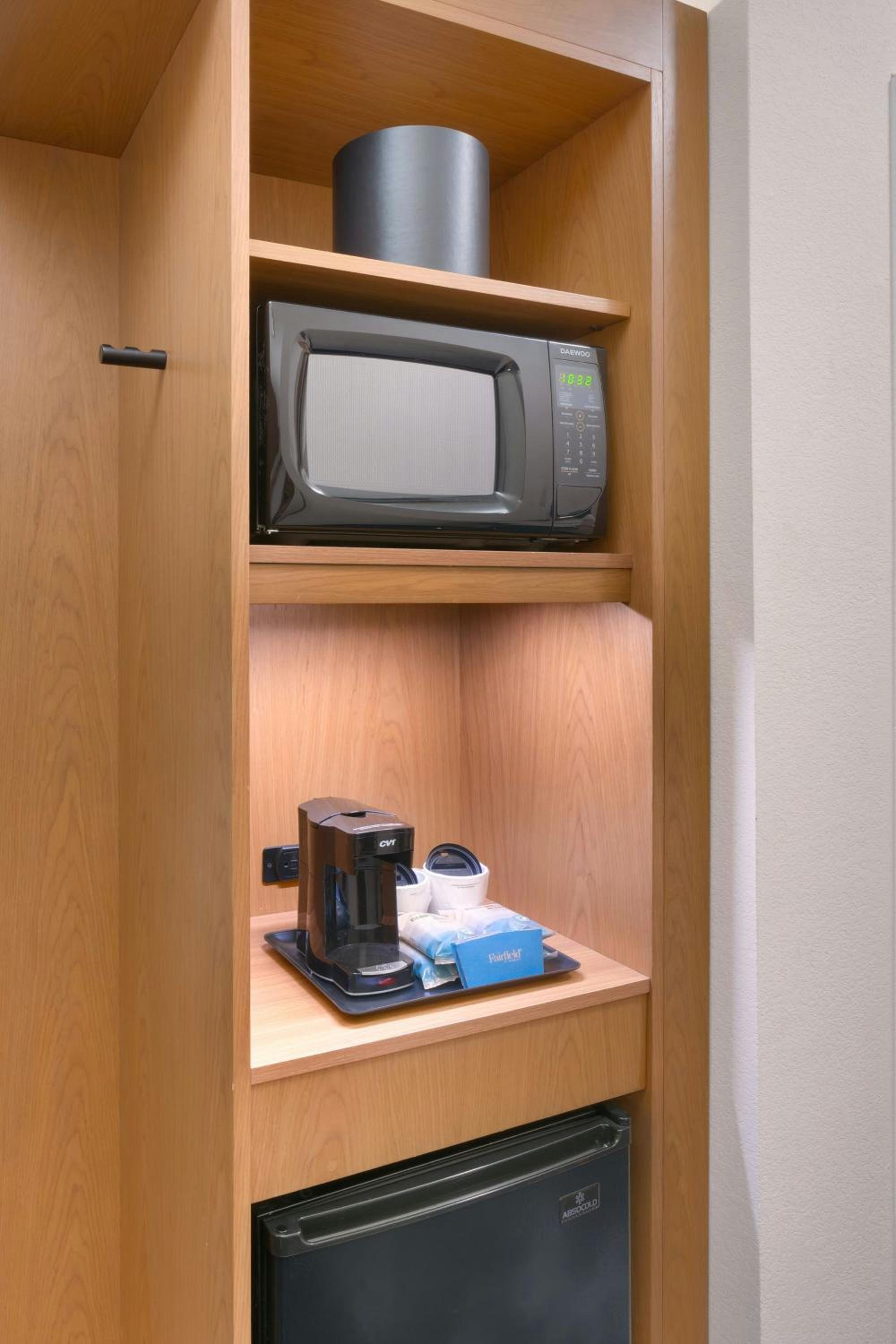 King Room with Roll-in Shower - Mobility and Hearing Accessible