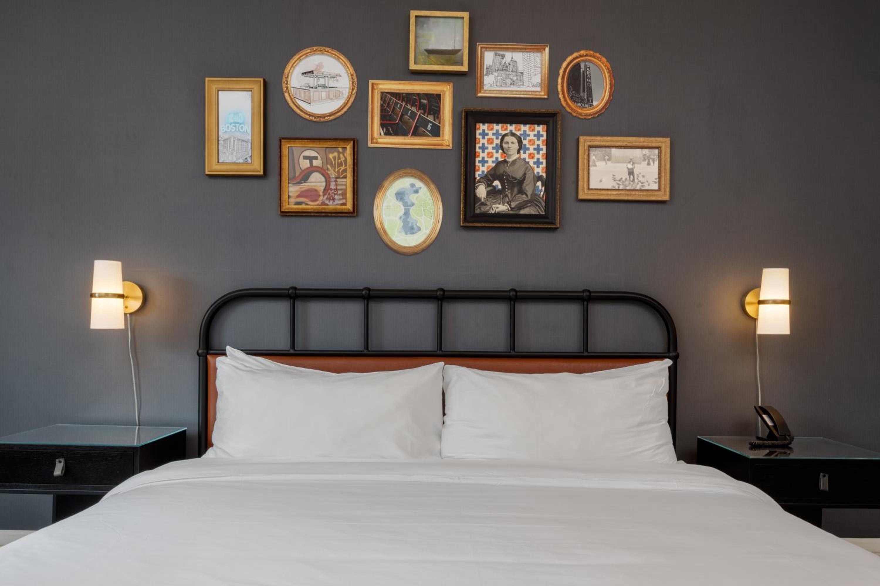 King Room with Roll-In Shower - Disability Access