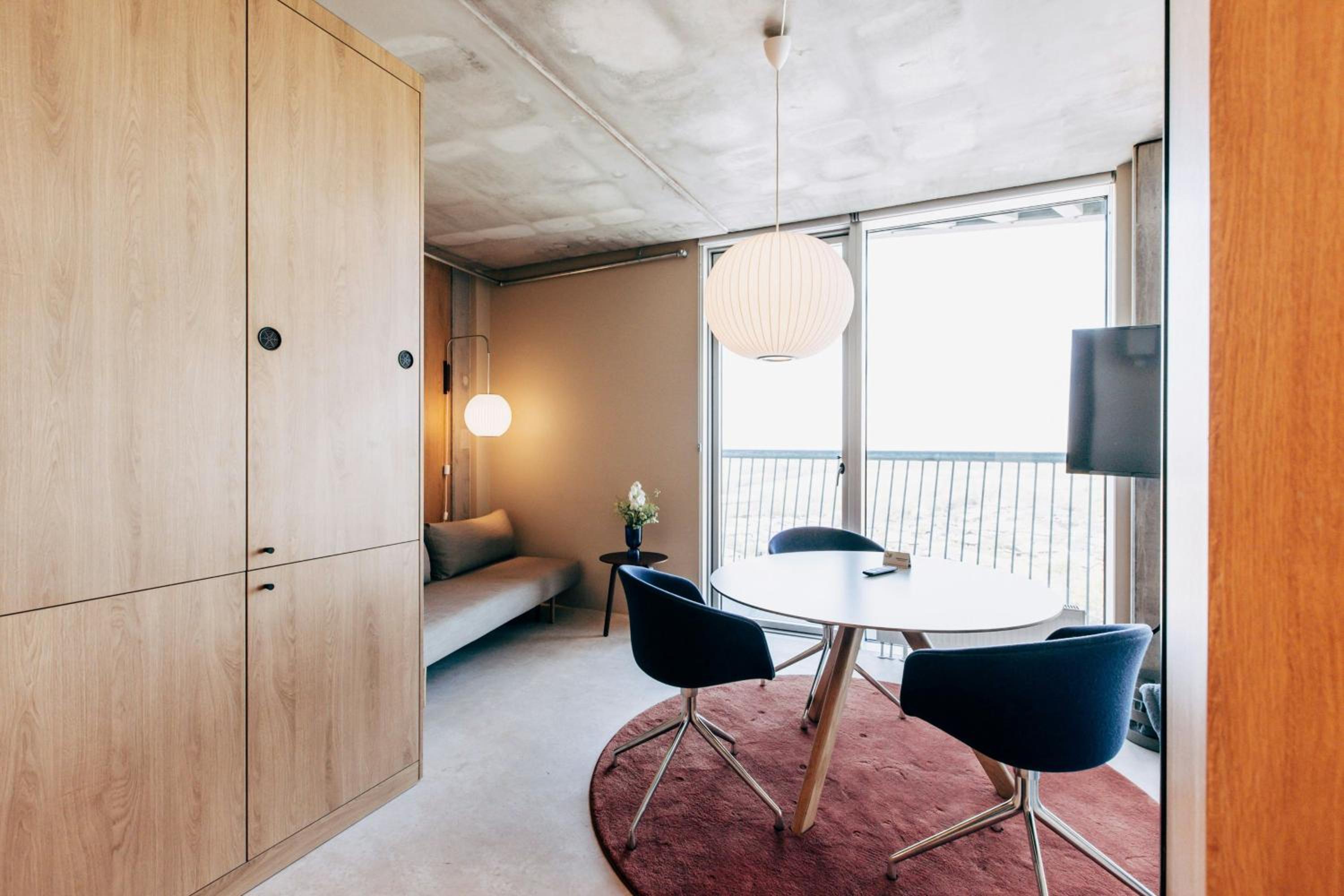 Family Studio with King and Sofa Bed - Sky View