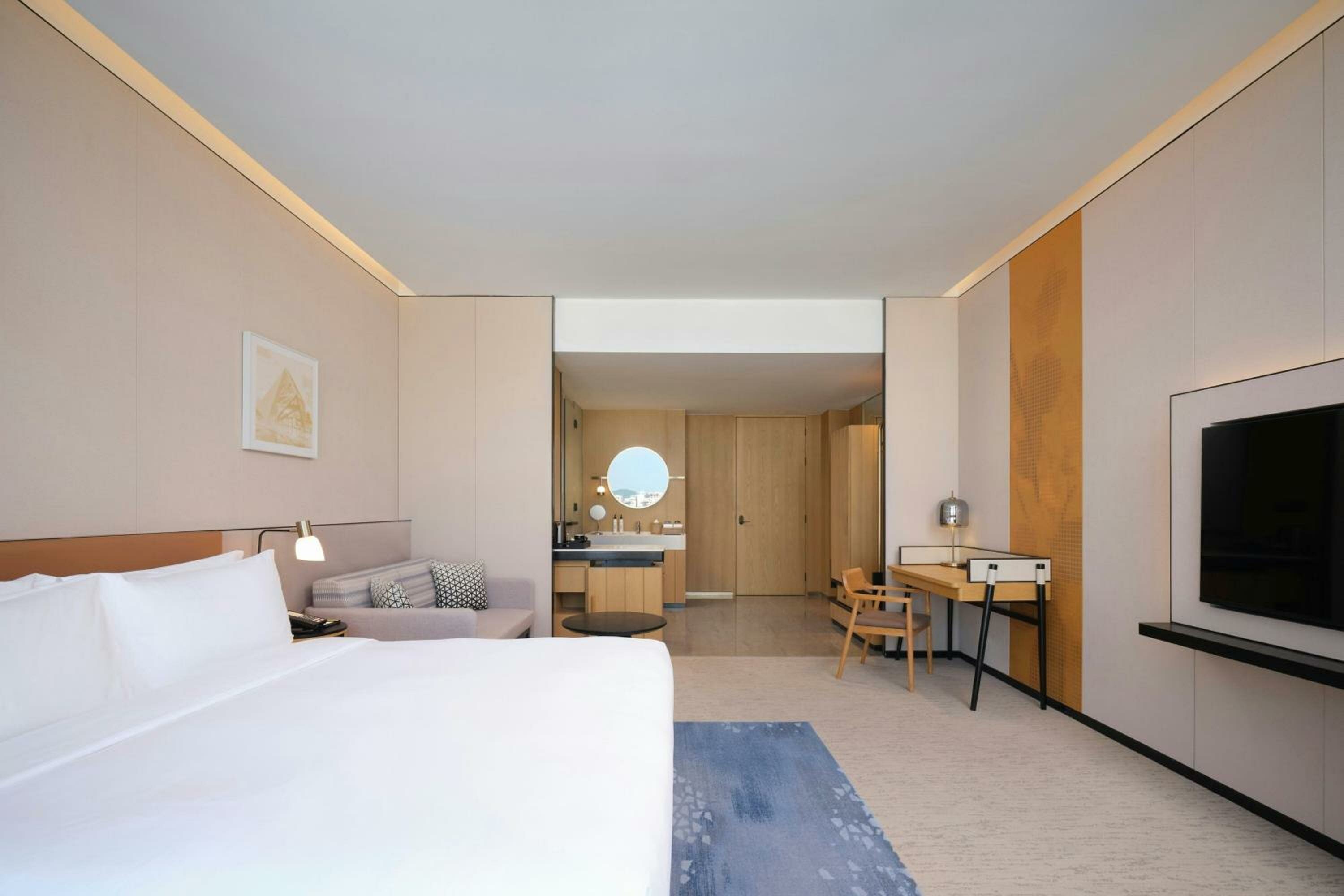 Executive Queen Room