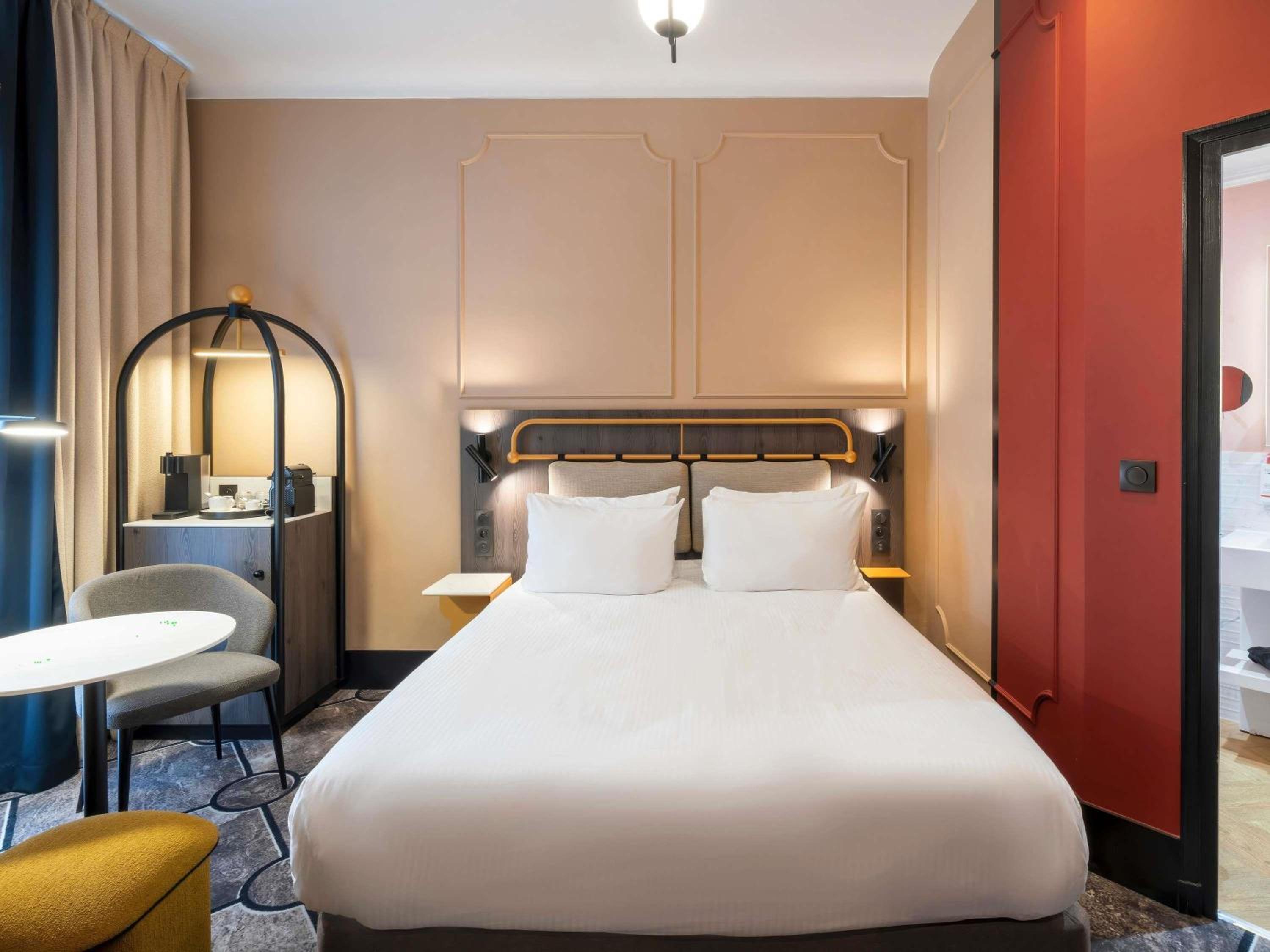 Deluxe Room with King Bed