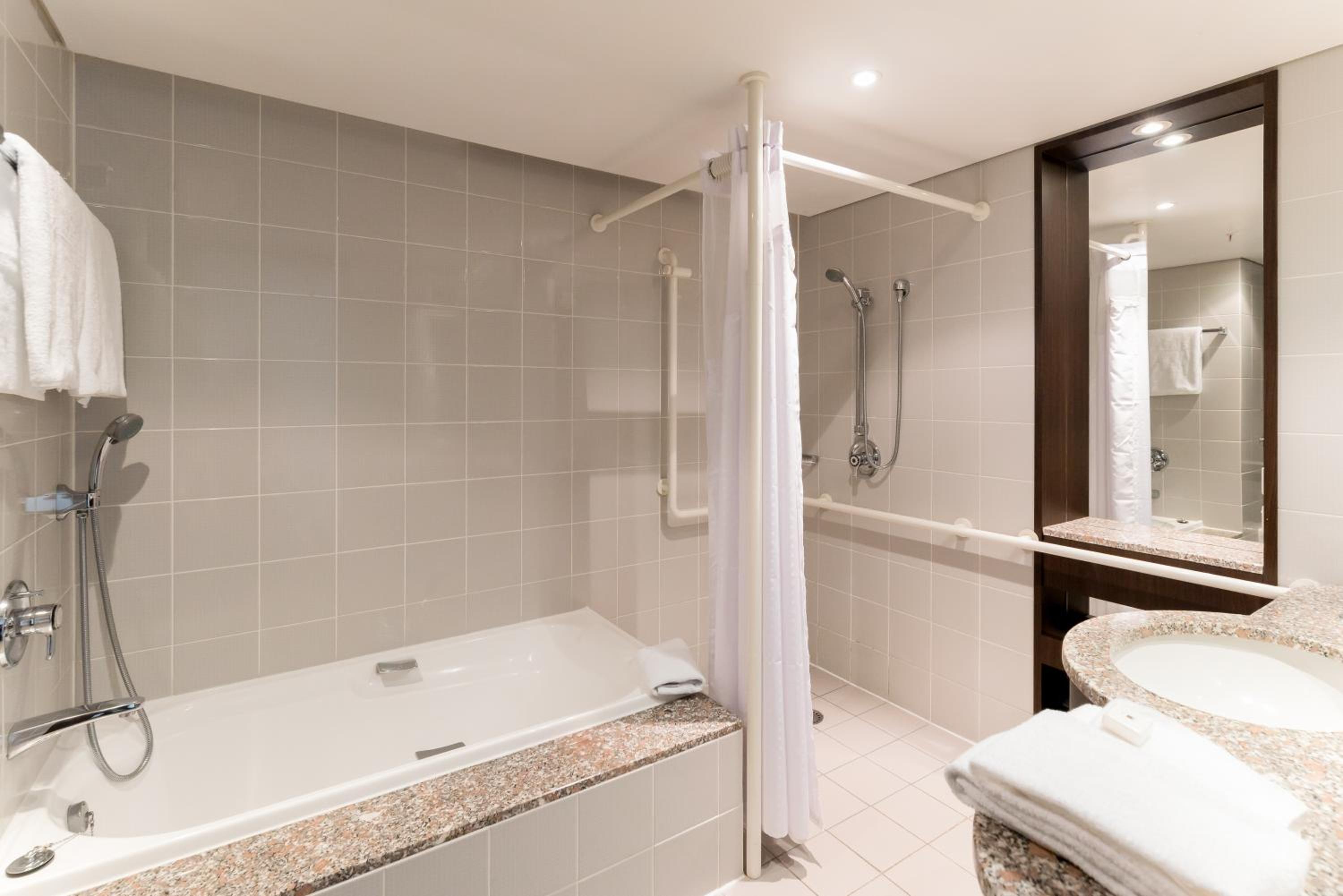 Superior Accessible 1 King