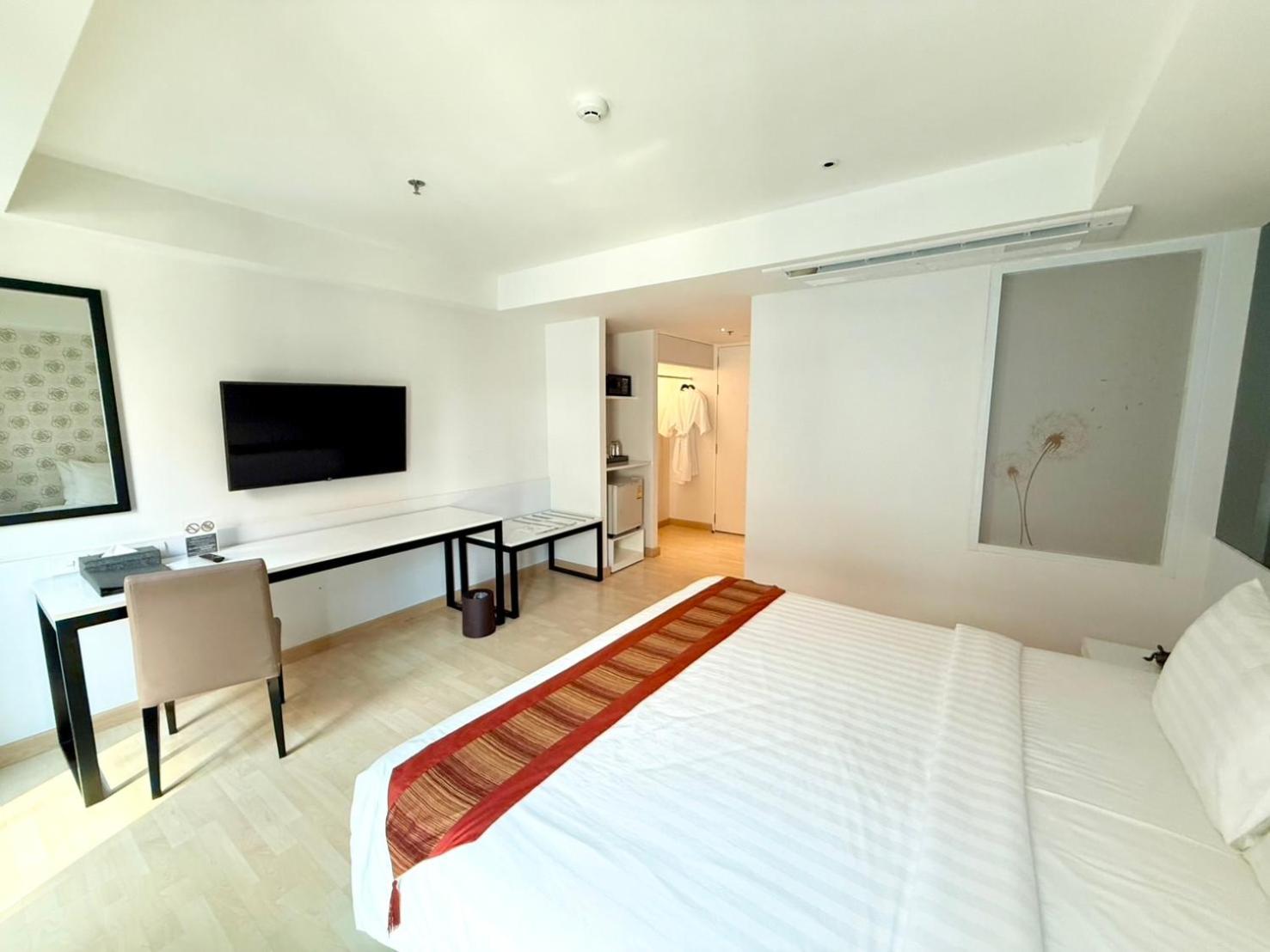 Deluxe Room with Balcony