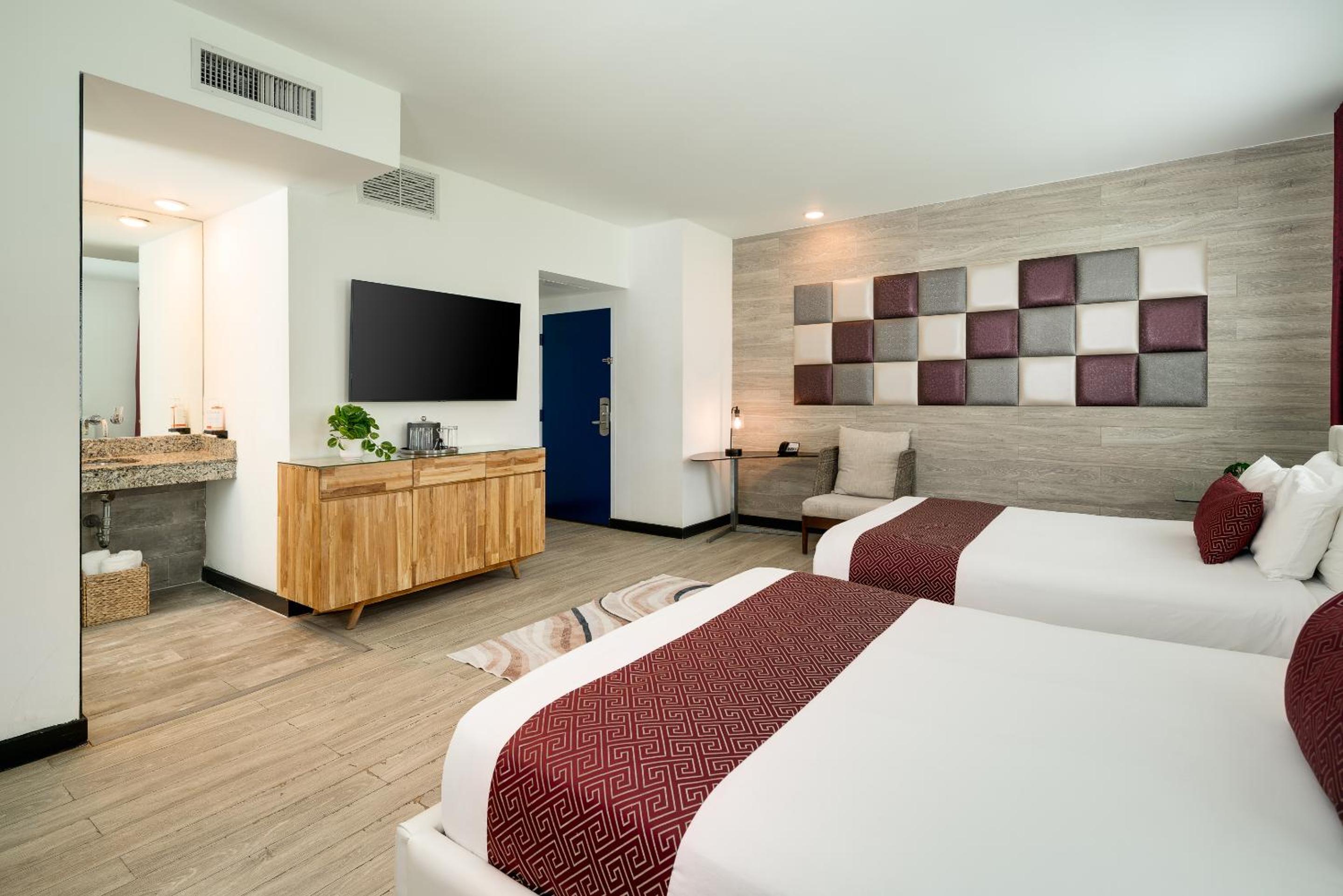 Junior Suite Double Queen