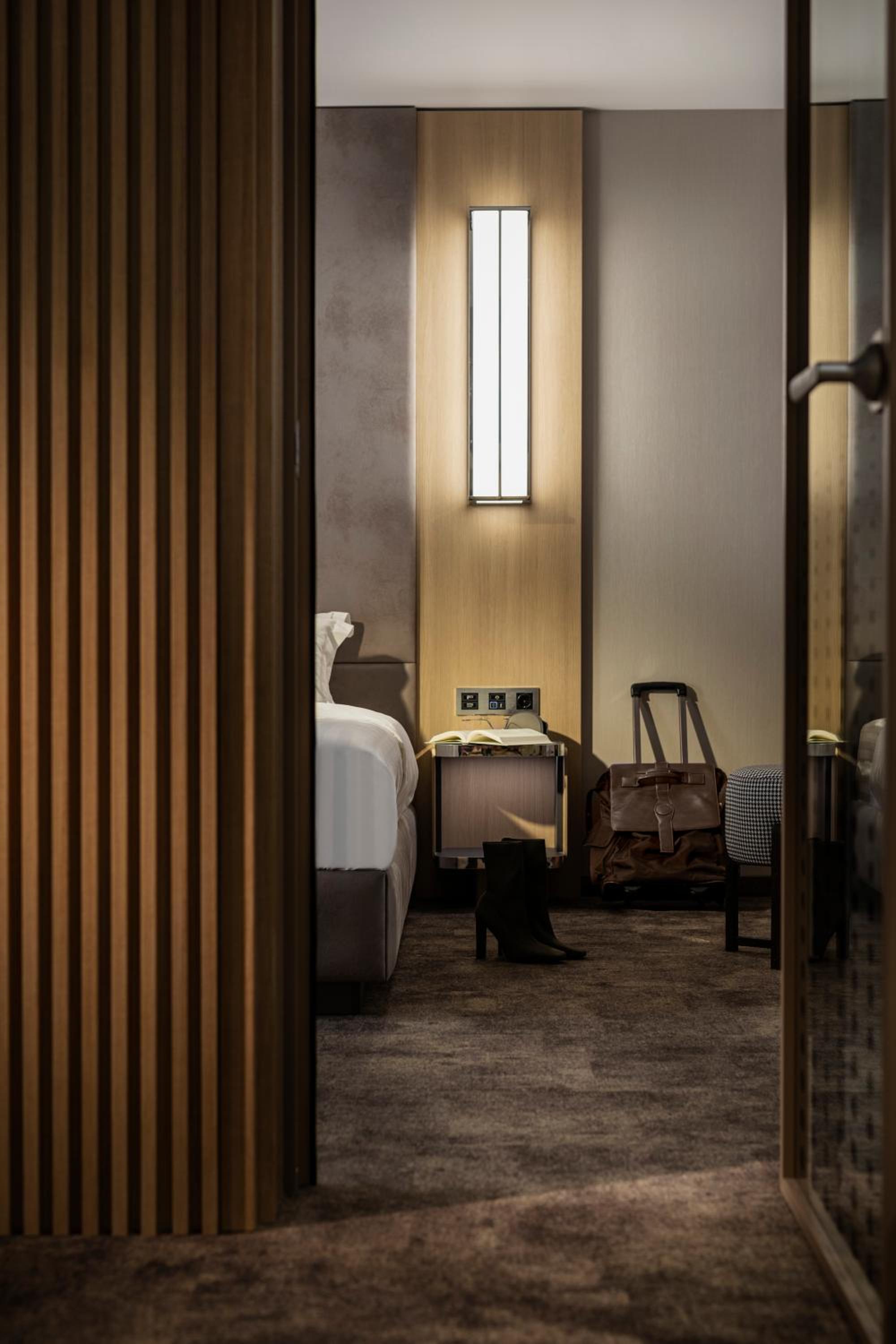 Superior King Suite