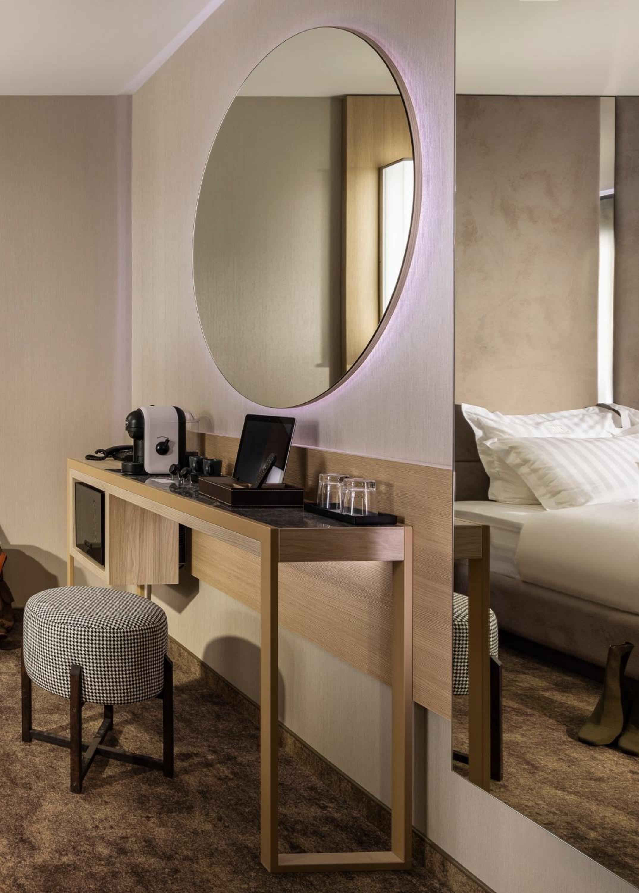 Superior King Suite