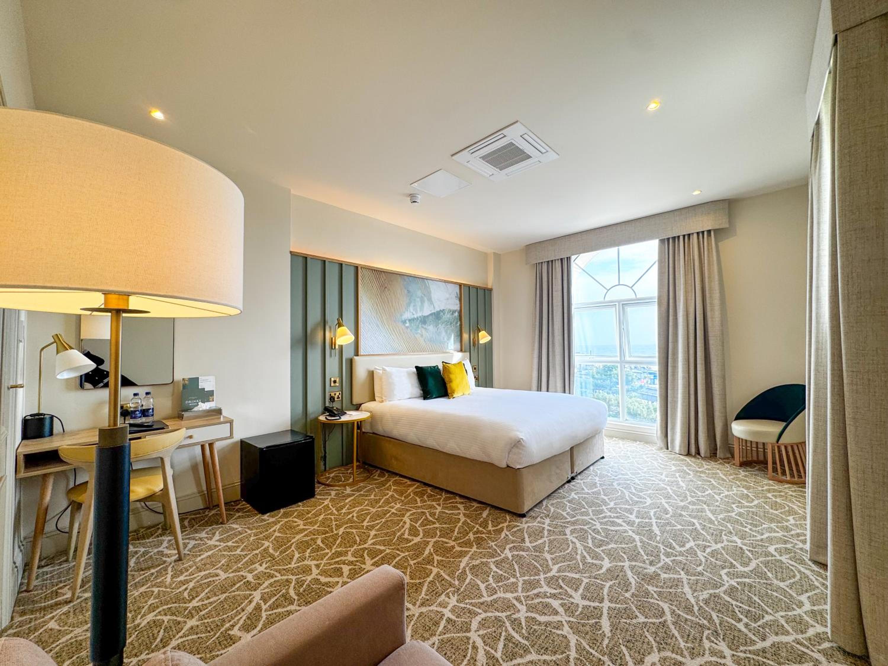 Family Room with Sea View