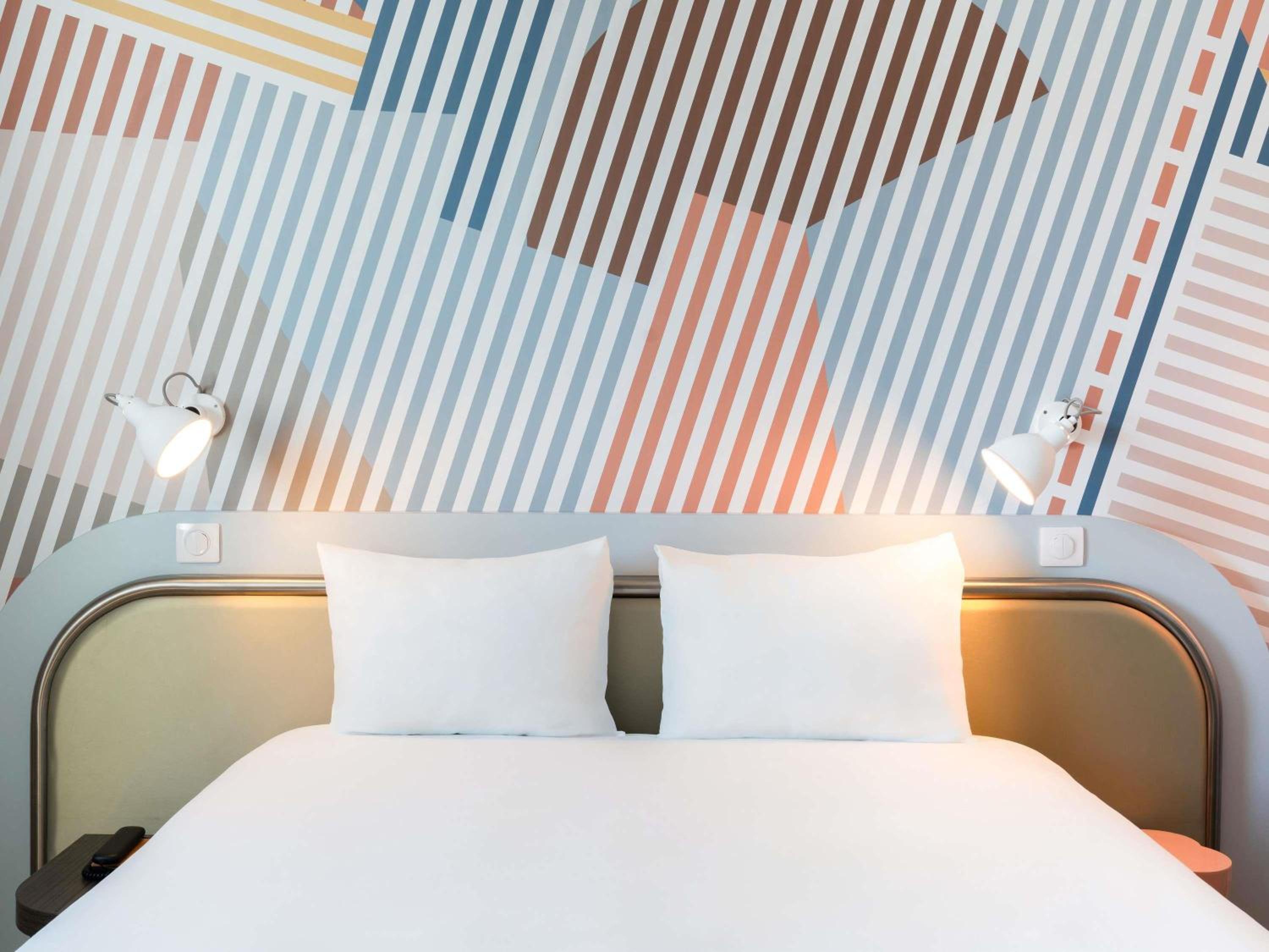 Comfort Queen Room with Garden View