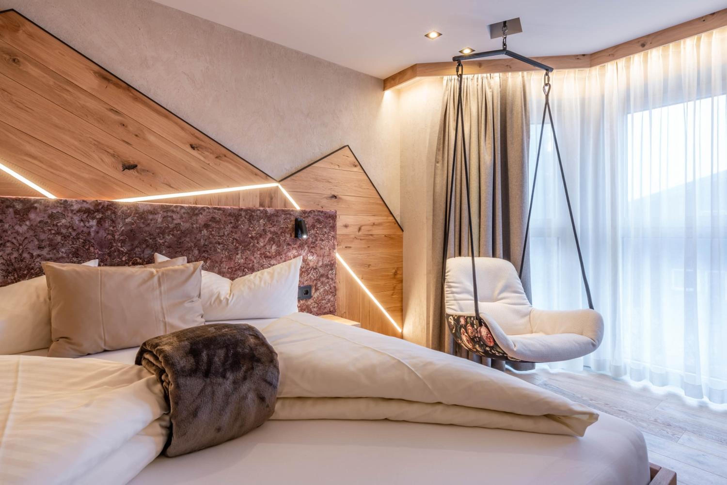 Deluxe Double Room with Extra Bed