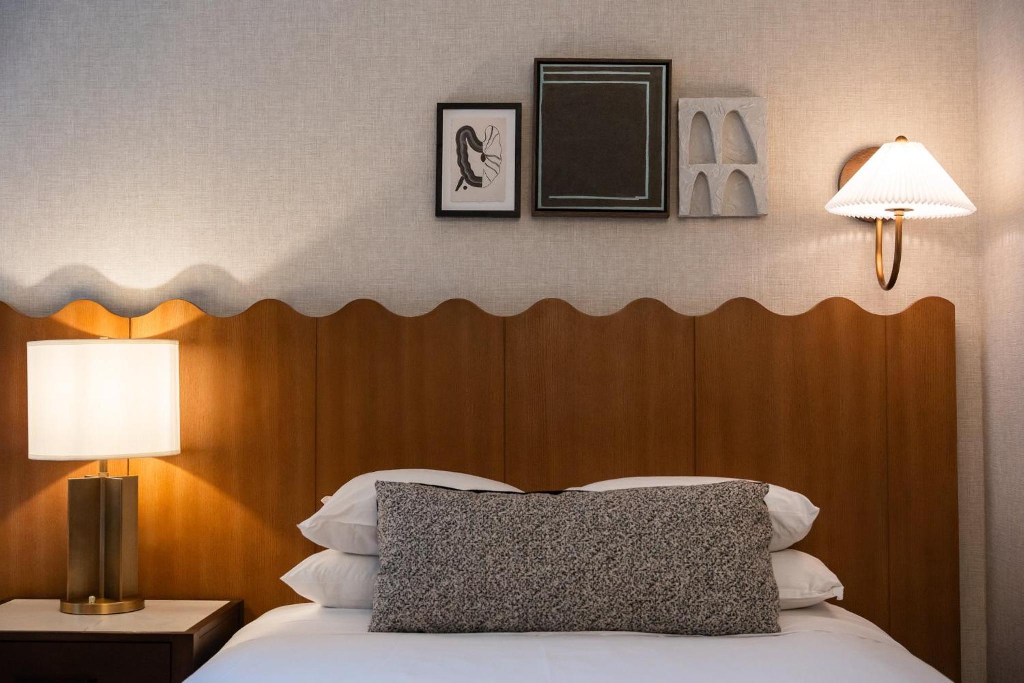 One-Bedroom King Suite