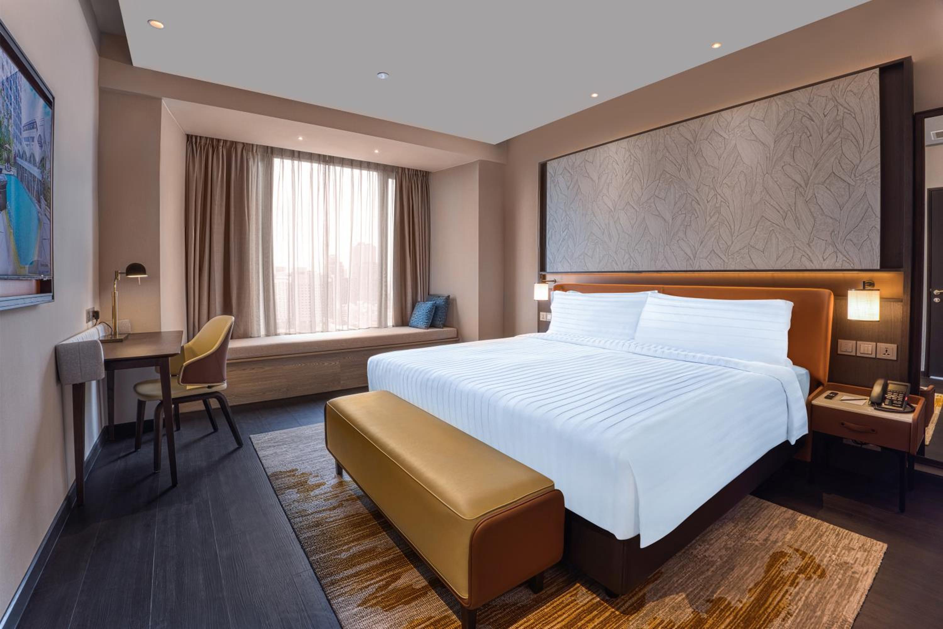 Executive Deluxe Suite