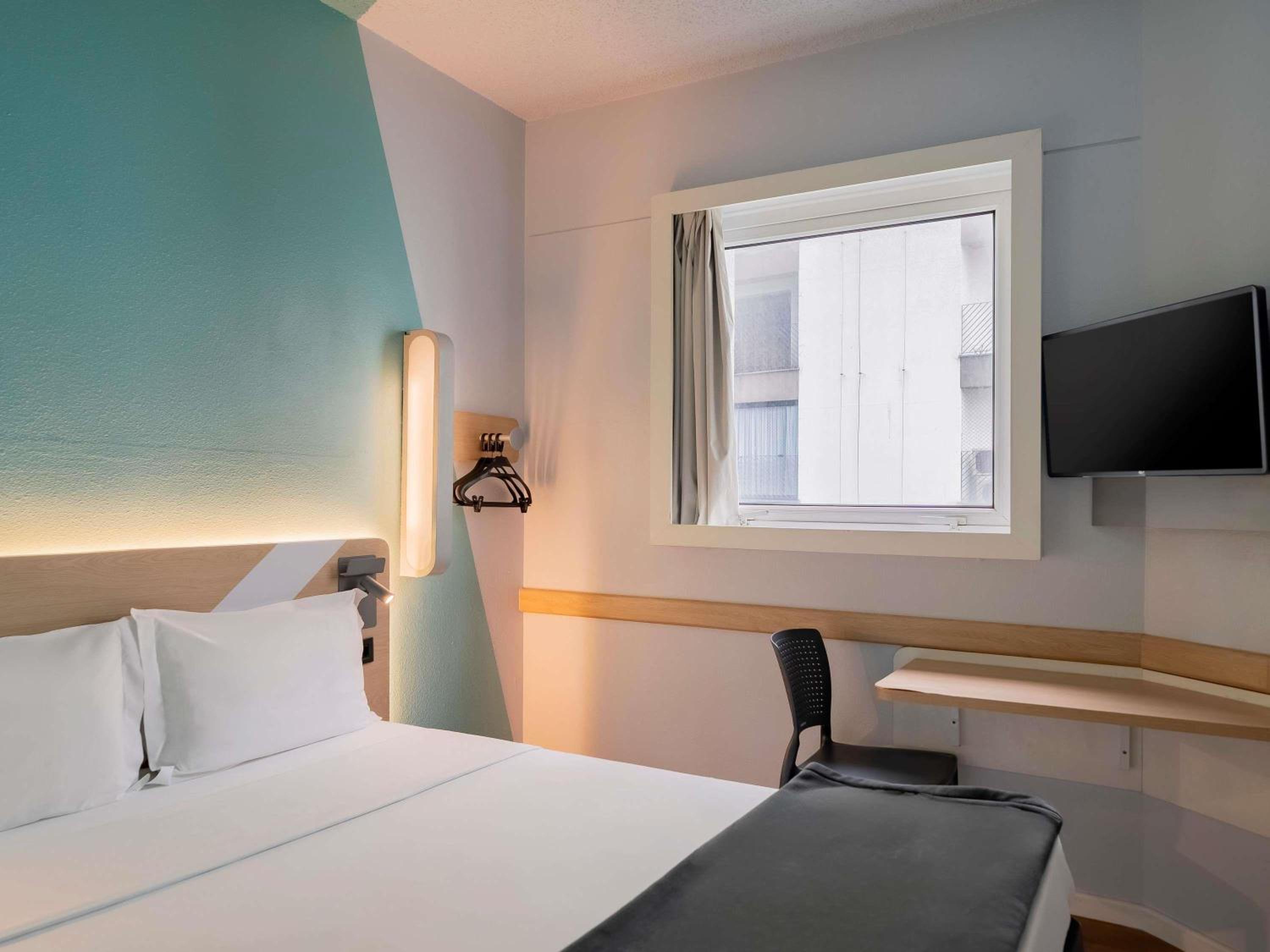 Quarto Duplo Classic com Banheiro Unificado