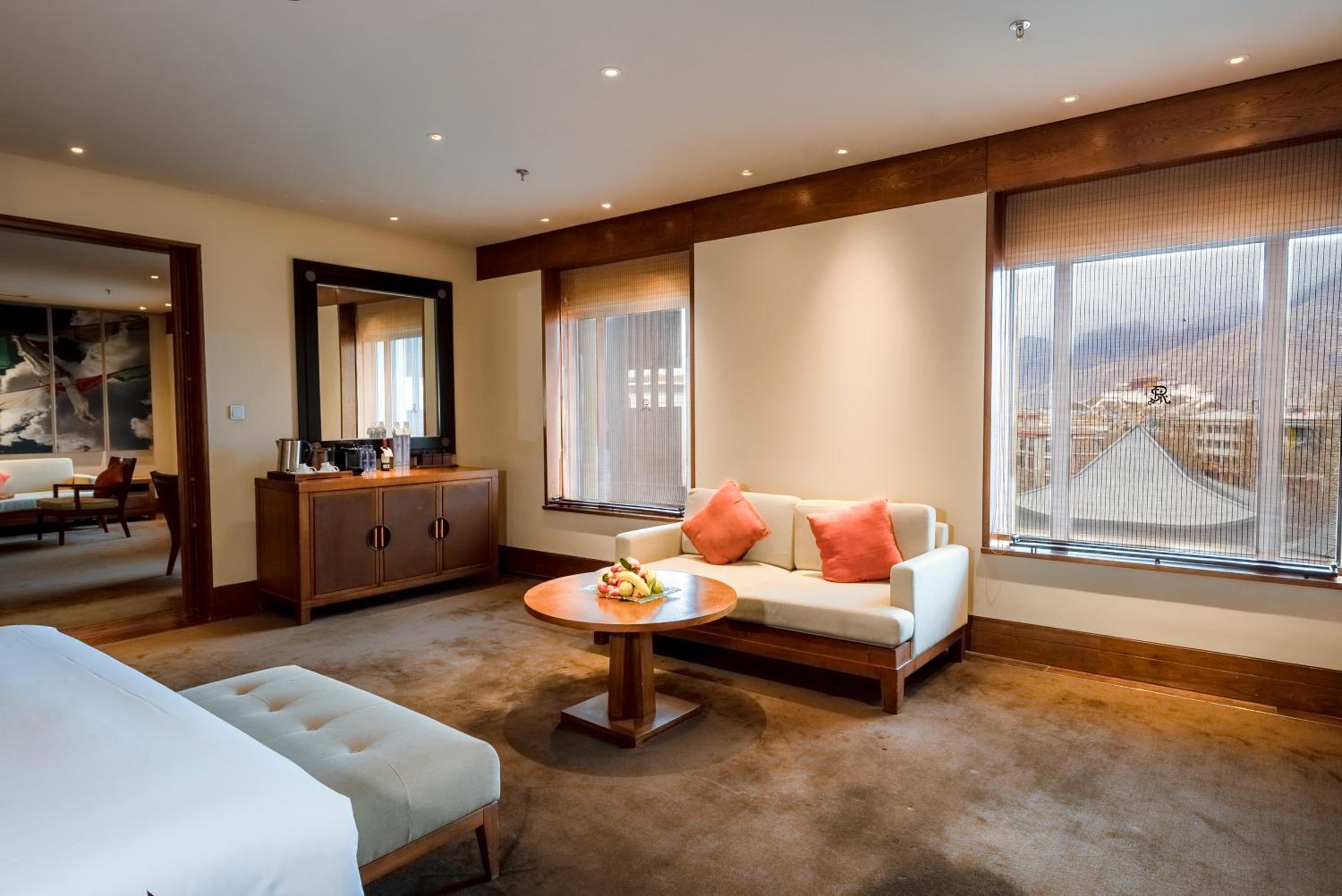 Lhasa Suite With Potala View Room