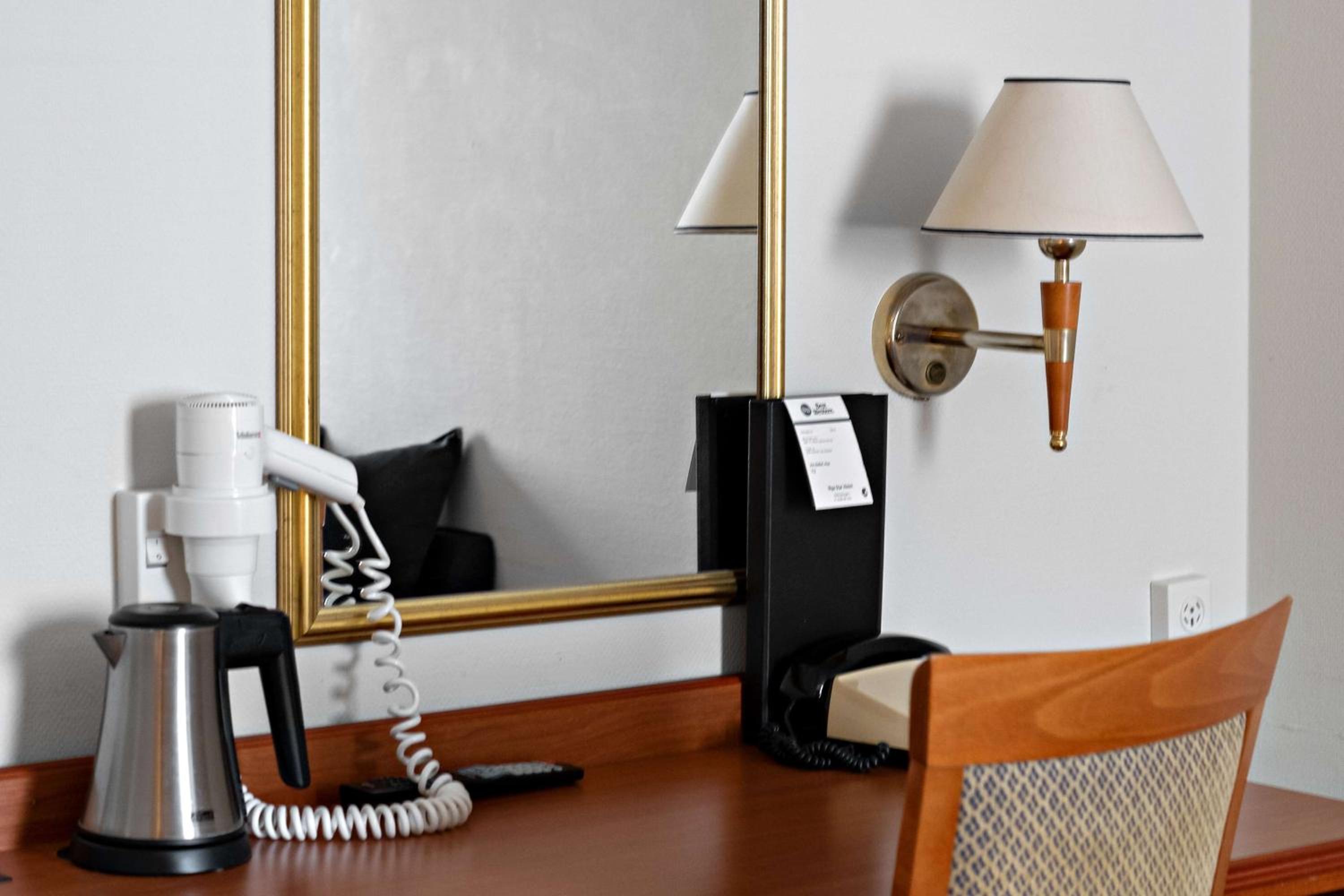 Family King Room with Sofa Bed