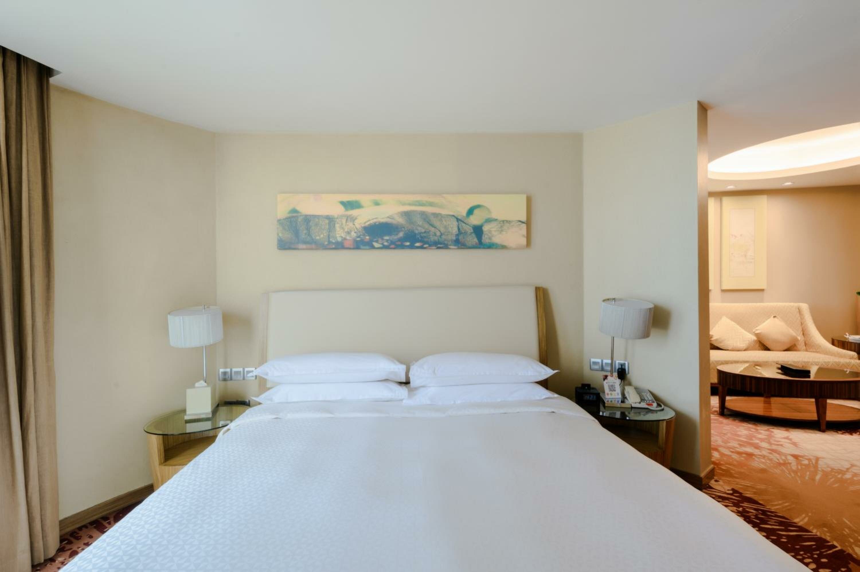 Superior Suite, 1 Bedroom Junior Suite, 1 King, City view