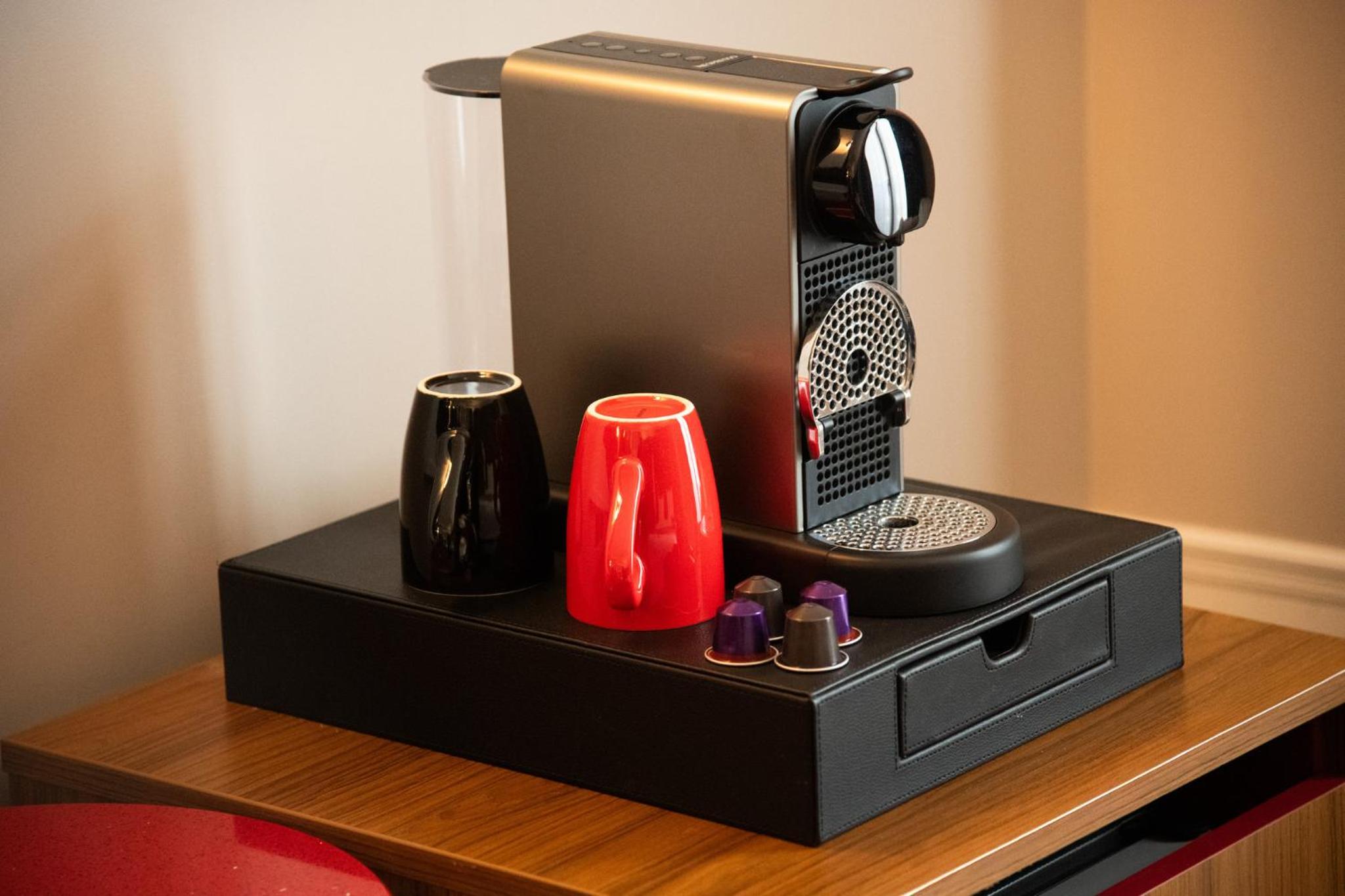 Premium King Room with Single Sofa Bed and City View