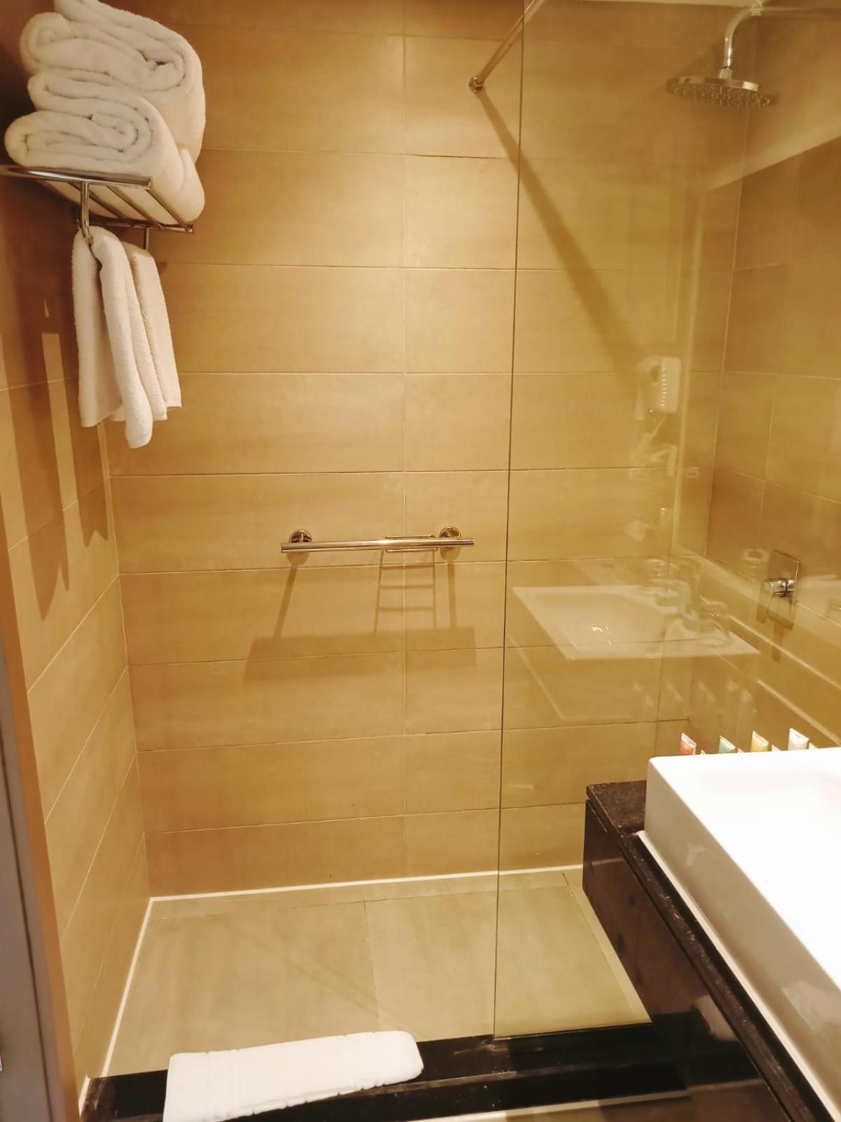 Family Bunk Bed Pool View