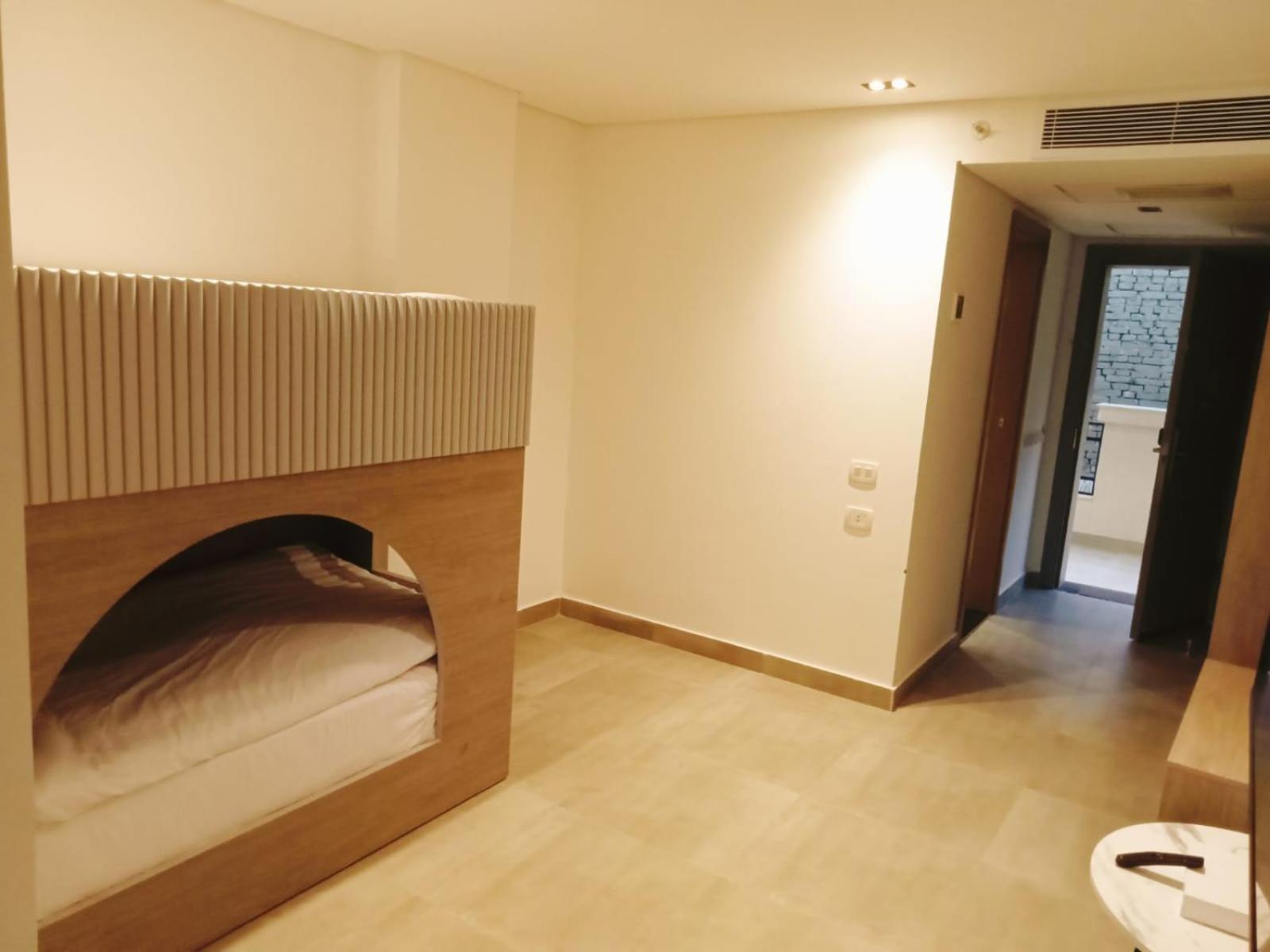 Family Bunk Bed Pool View