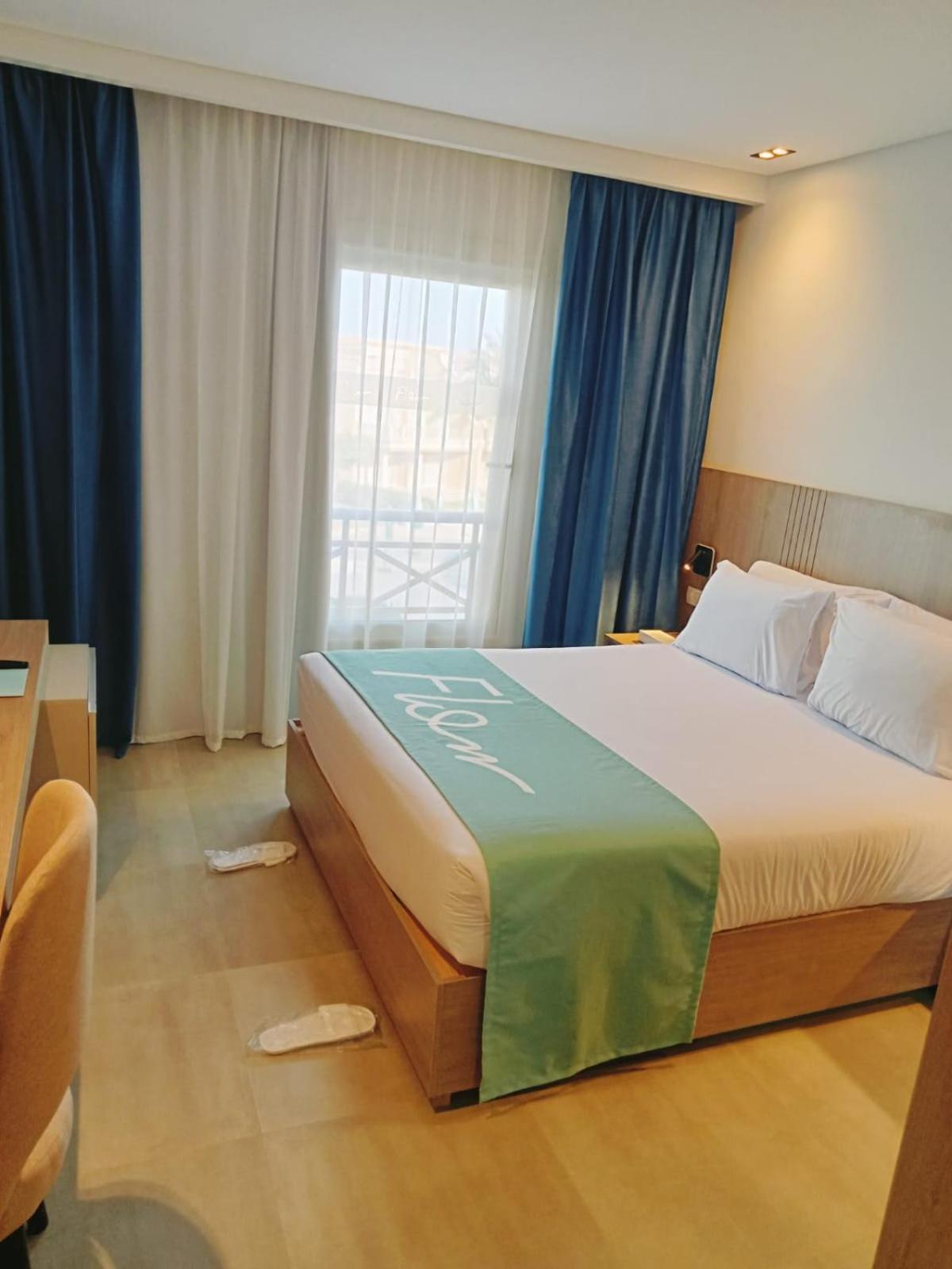 Family Bunk Bed Pool View