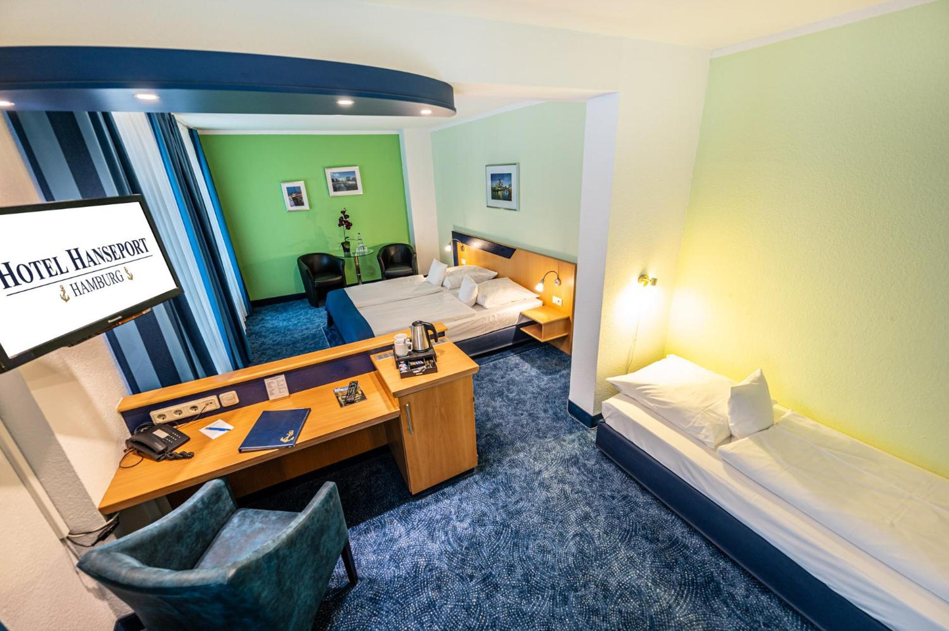 Quadruple Room with Bathroom