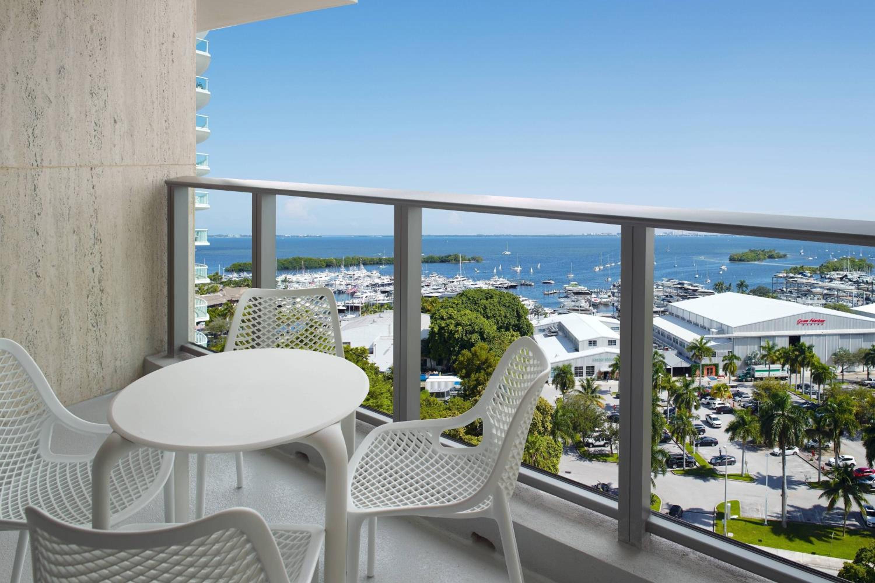 One-Bedroom King Suite with Sofa Bed, Roll-In Shower, Balcony and Bay View - Mobility Accessible