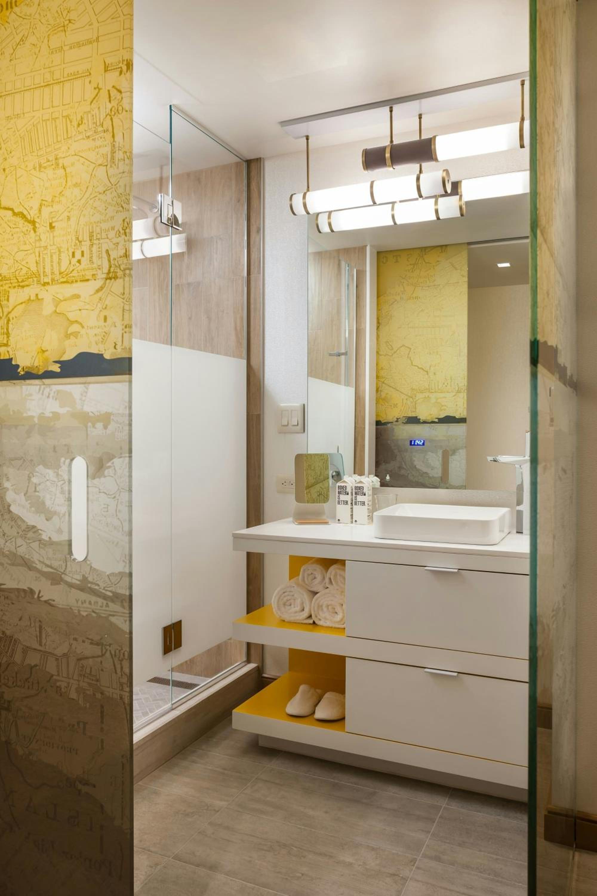 King Room with Roll-in Shower - Mobility and Hearing Accessible