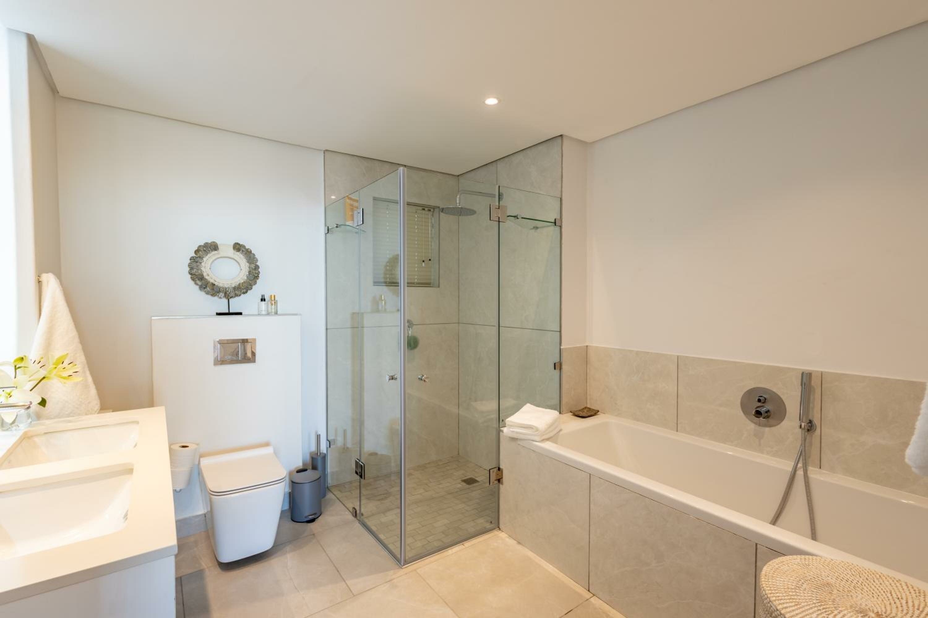 Three Bedroom Luxury Superior Apartment 303