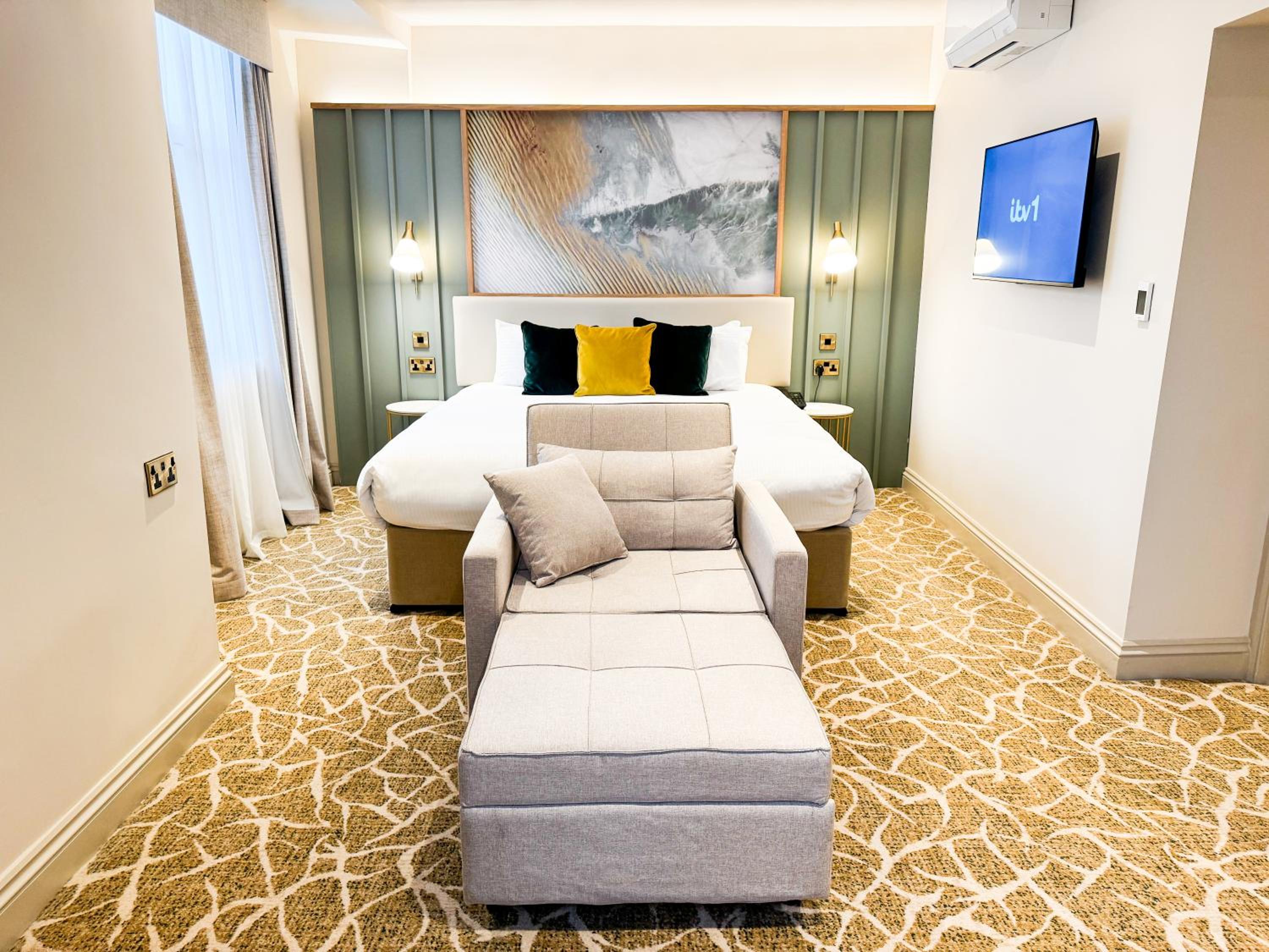 Classic Family 4 Room 