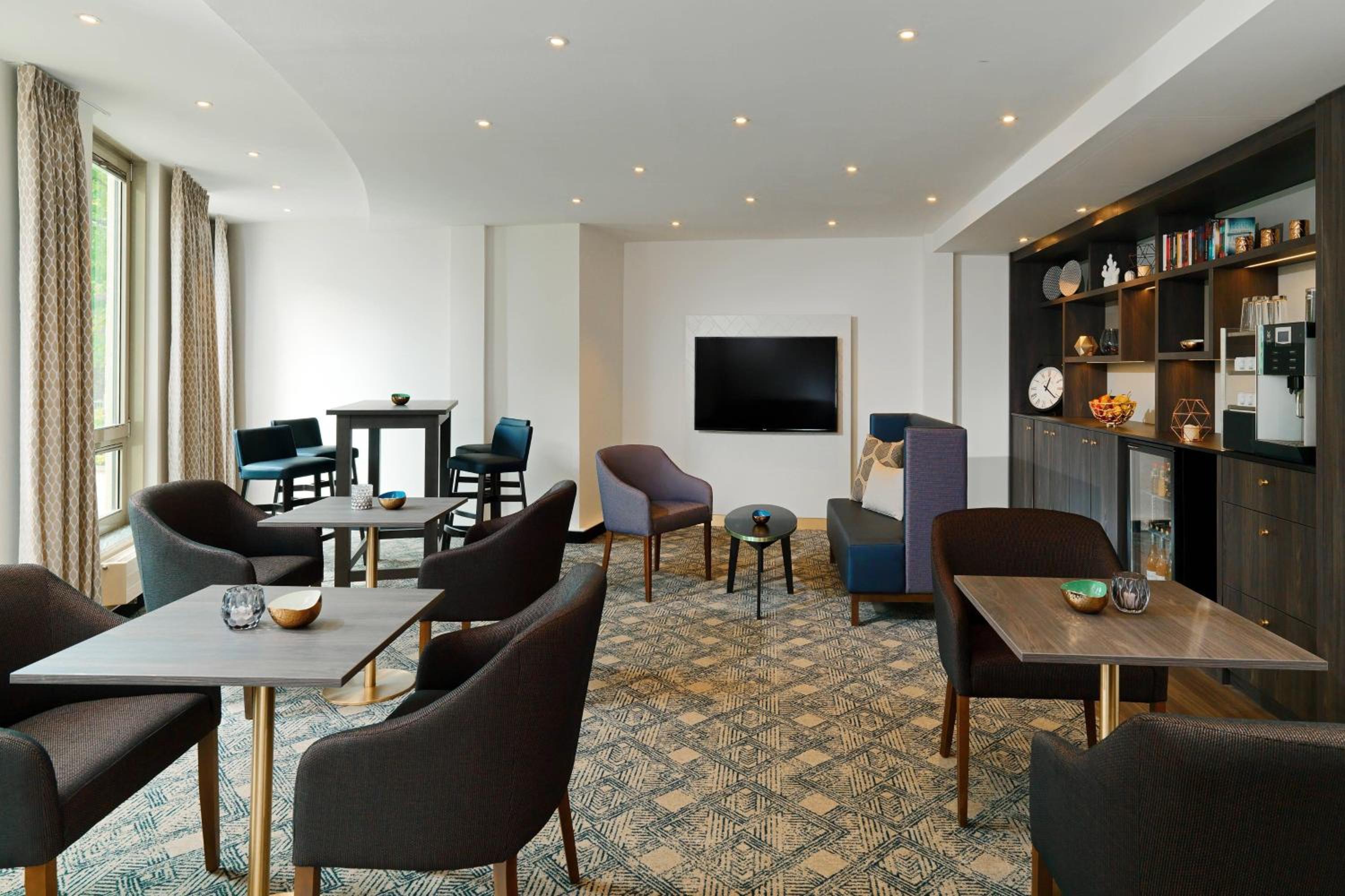 One-Bedroom King Suite with Sofa Bed