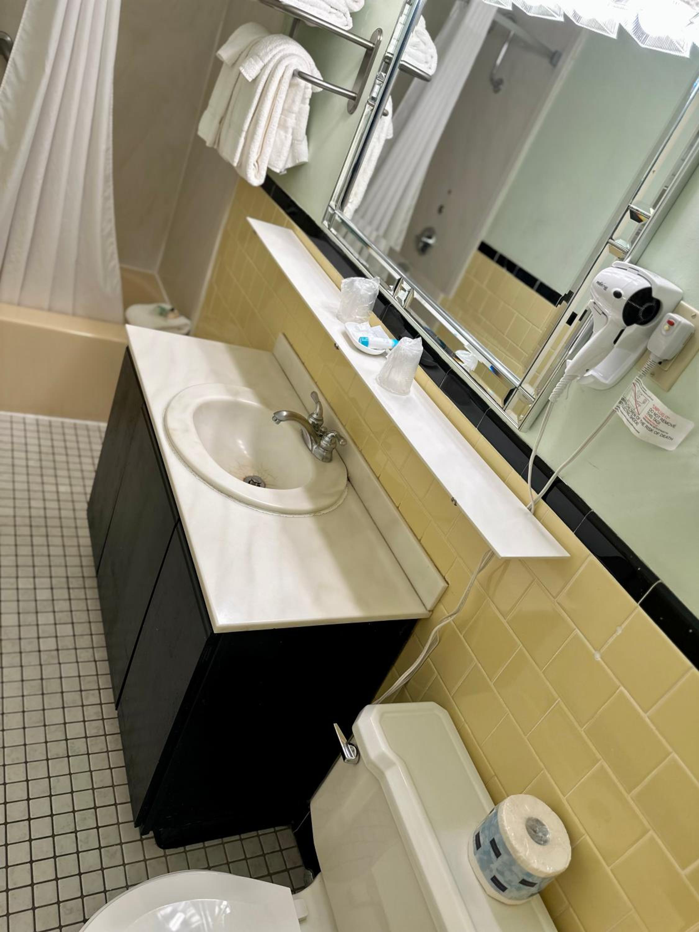 Economy 1 Queen Room Updated Bathroom