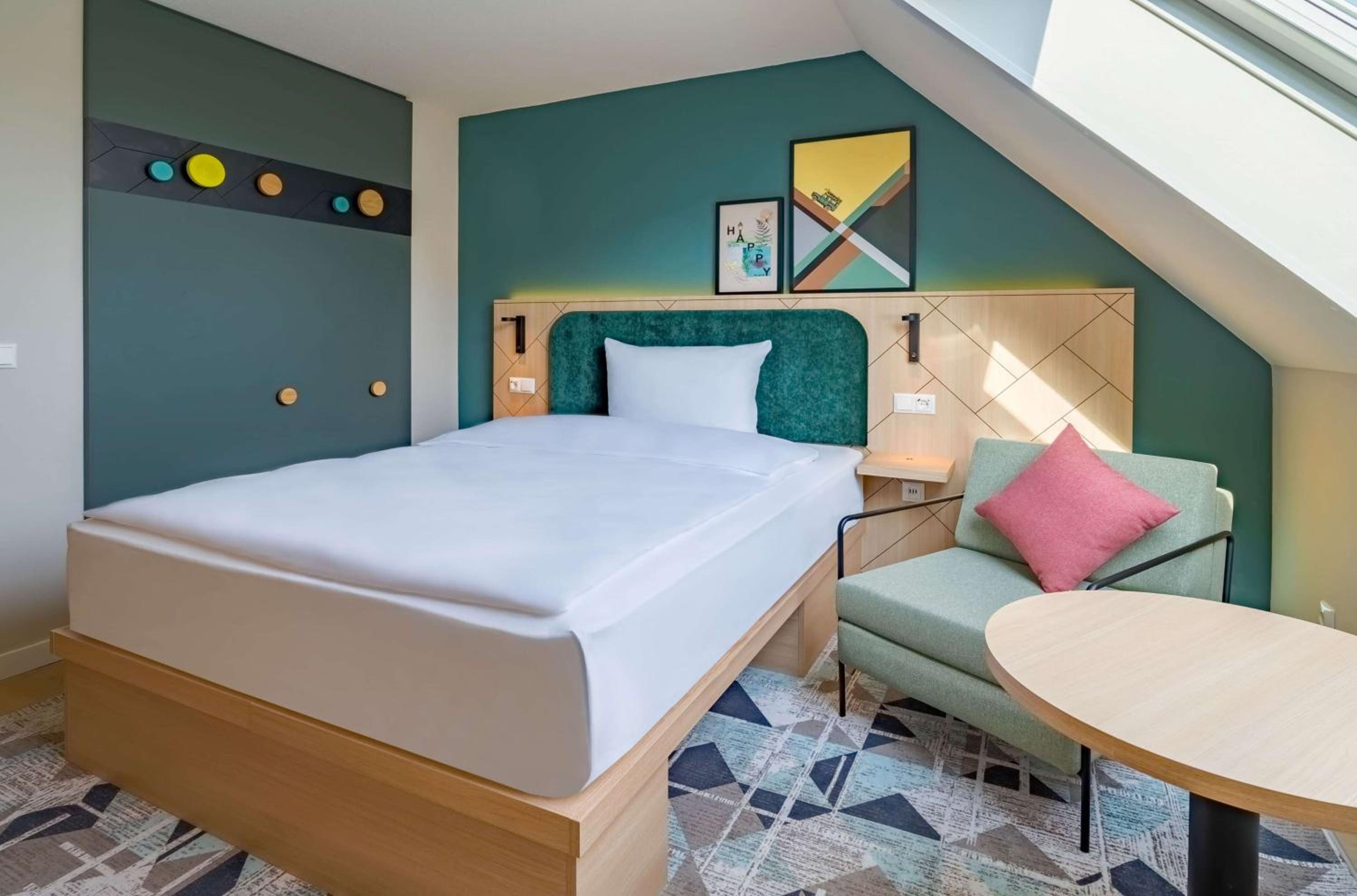 Queen Room with Kitchenette