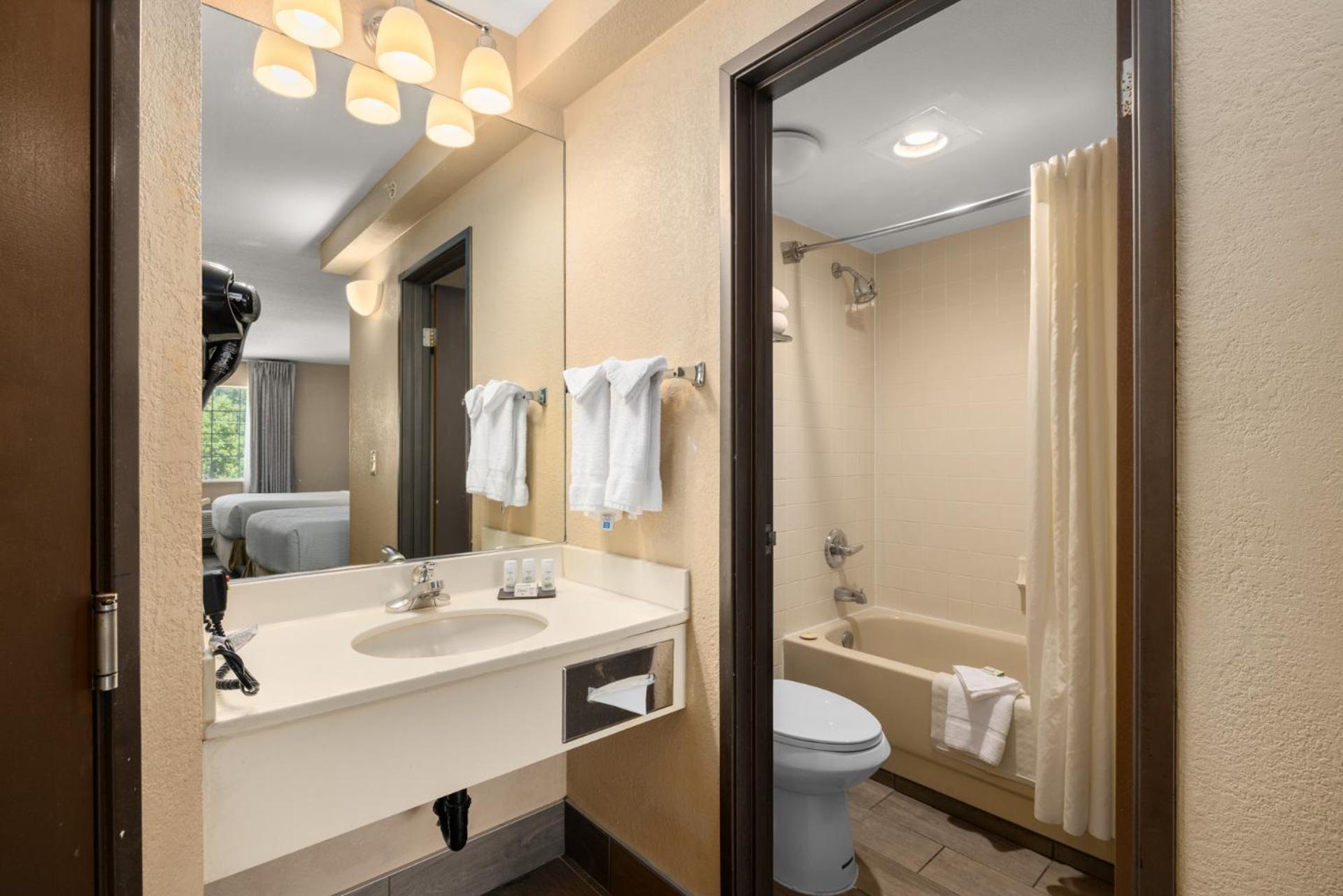 Queen Room with Two Queen Beds - Non-Smoking