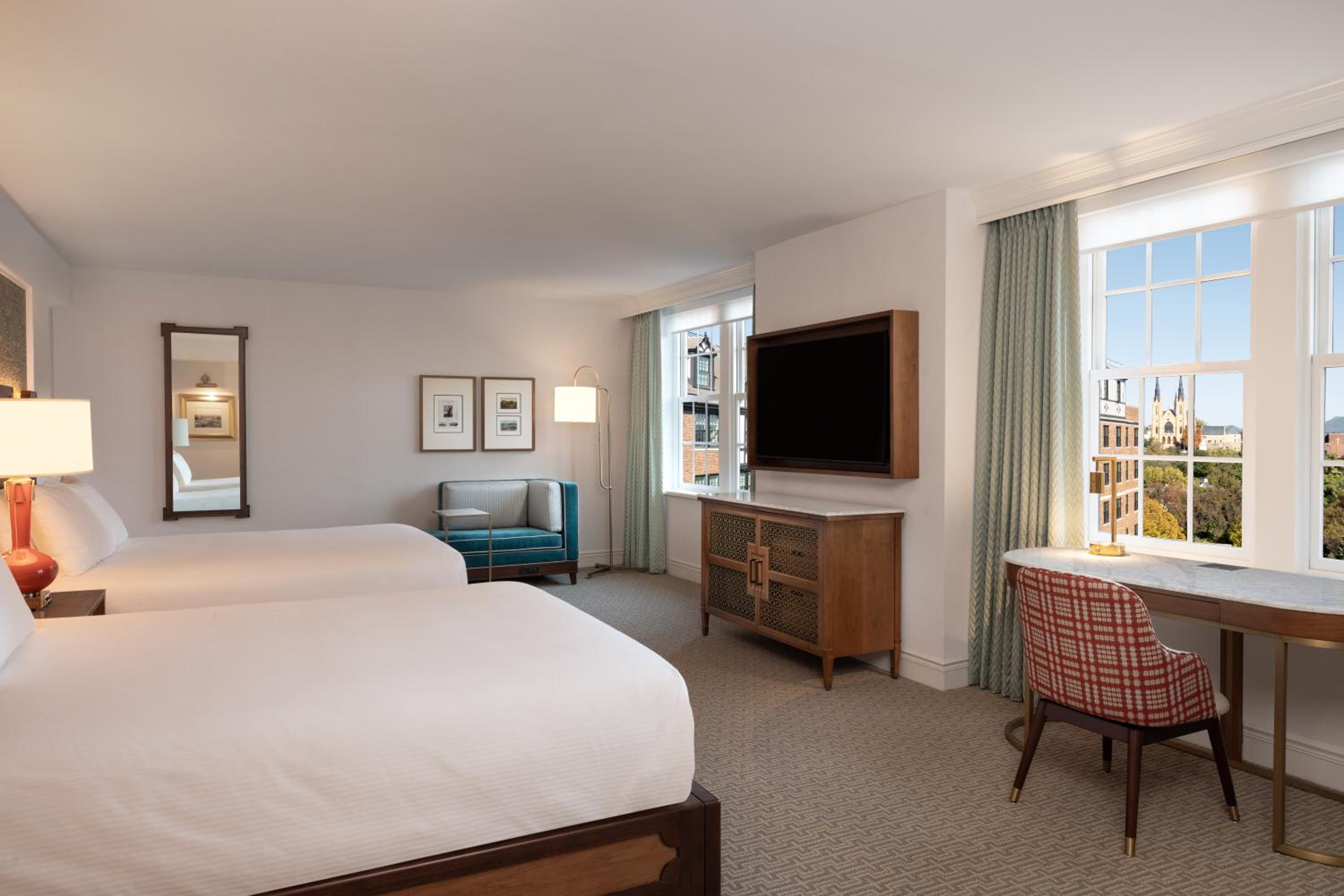 Queen Room with Two Queen Beds - Hearing Access