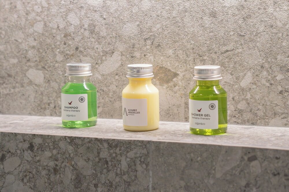 Premium Double or Twin Room, Bathtub Grab Bars, Canal View (Beagle)