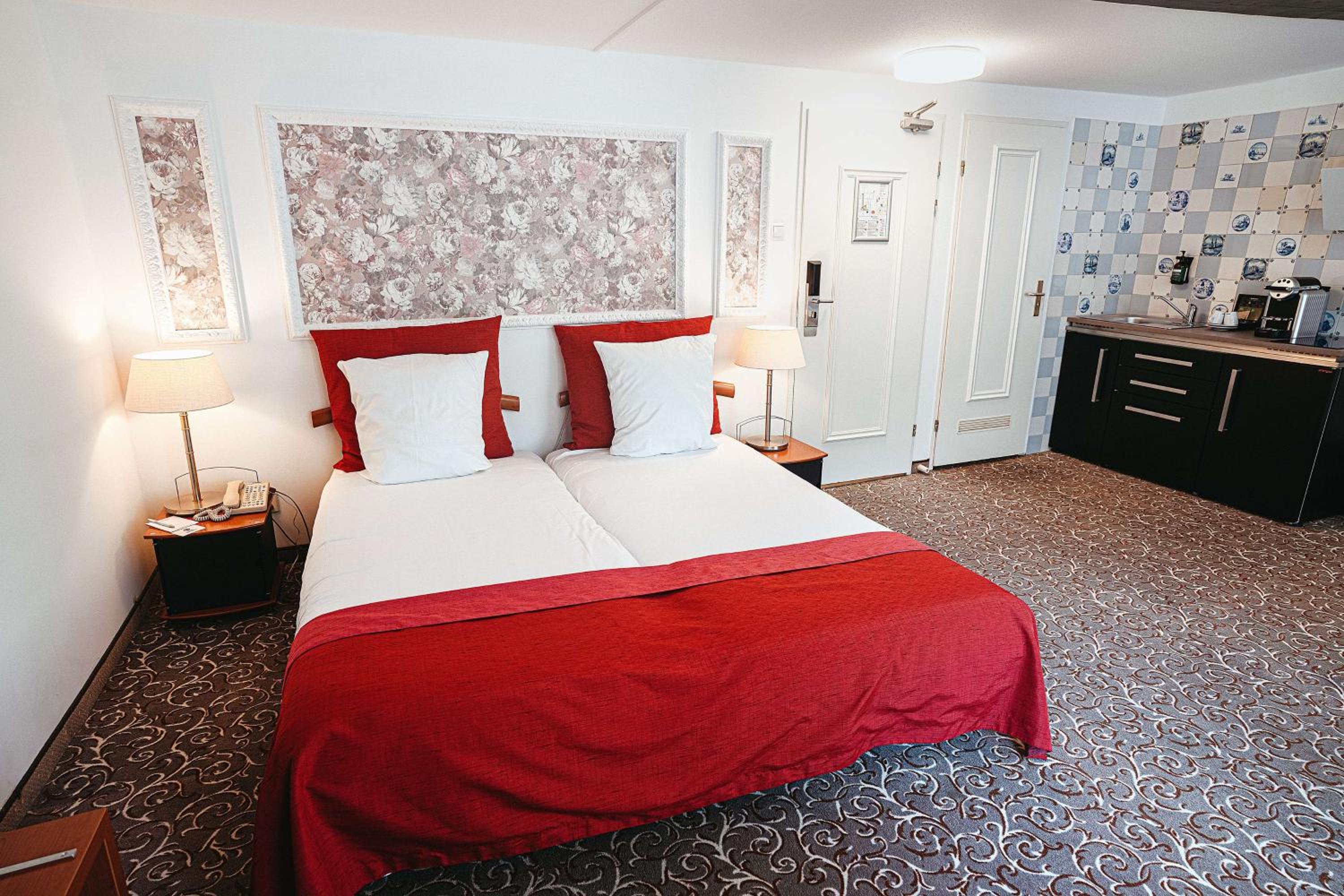 Studio with Double Bed and Kitchenette - Non-Smoking