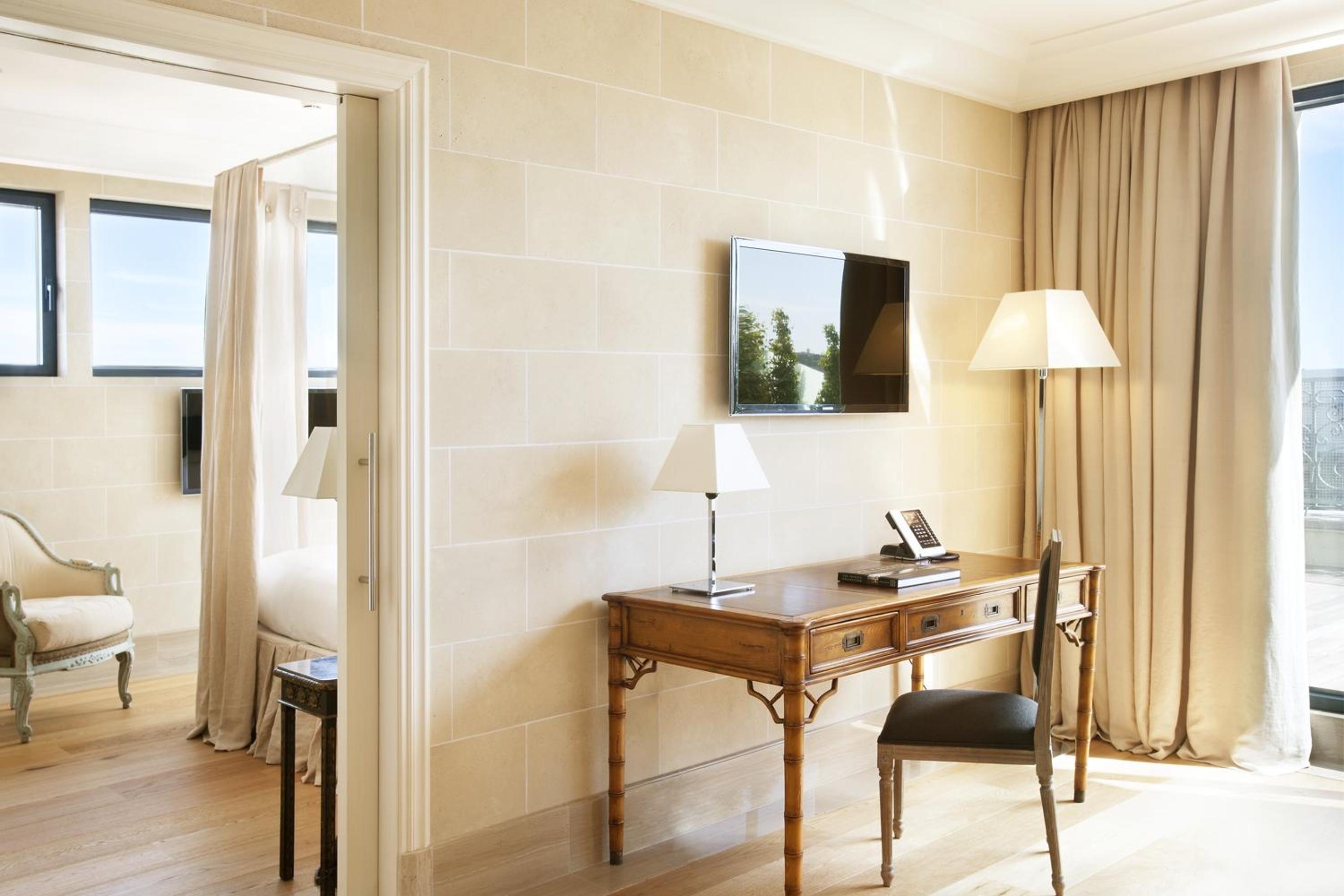 Exclusive Suite