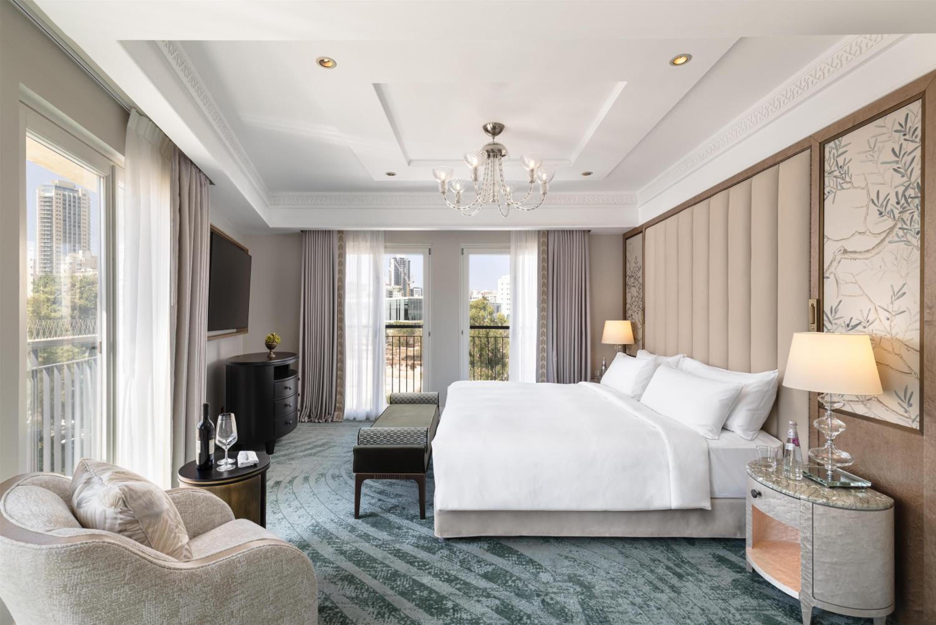 One-Bedroom Premier Suite