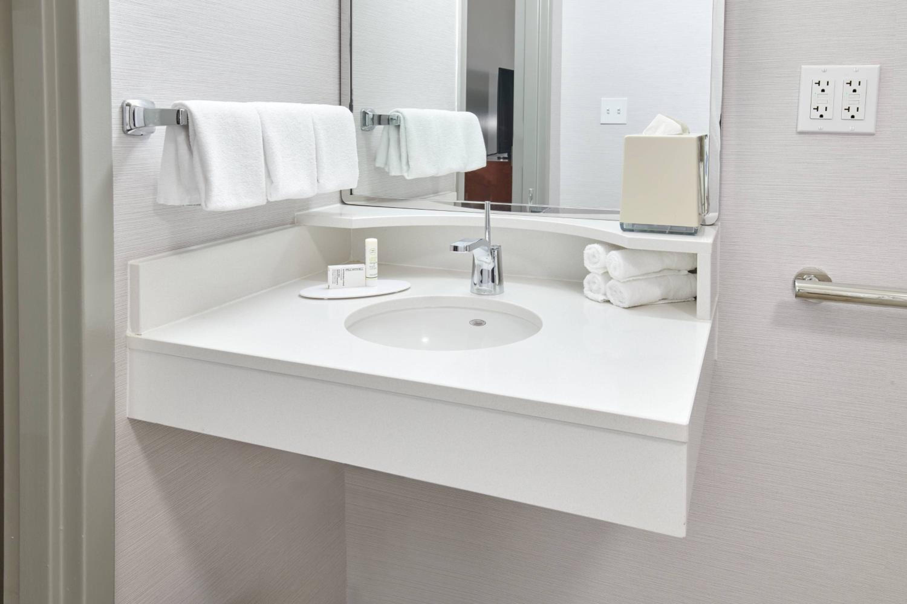 King Room with Sofa Bed - Non-Smoking