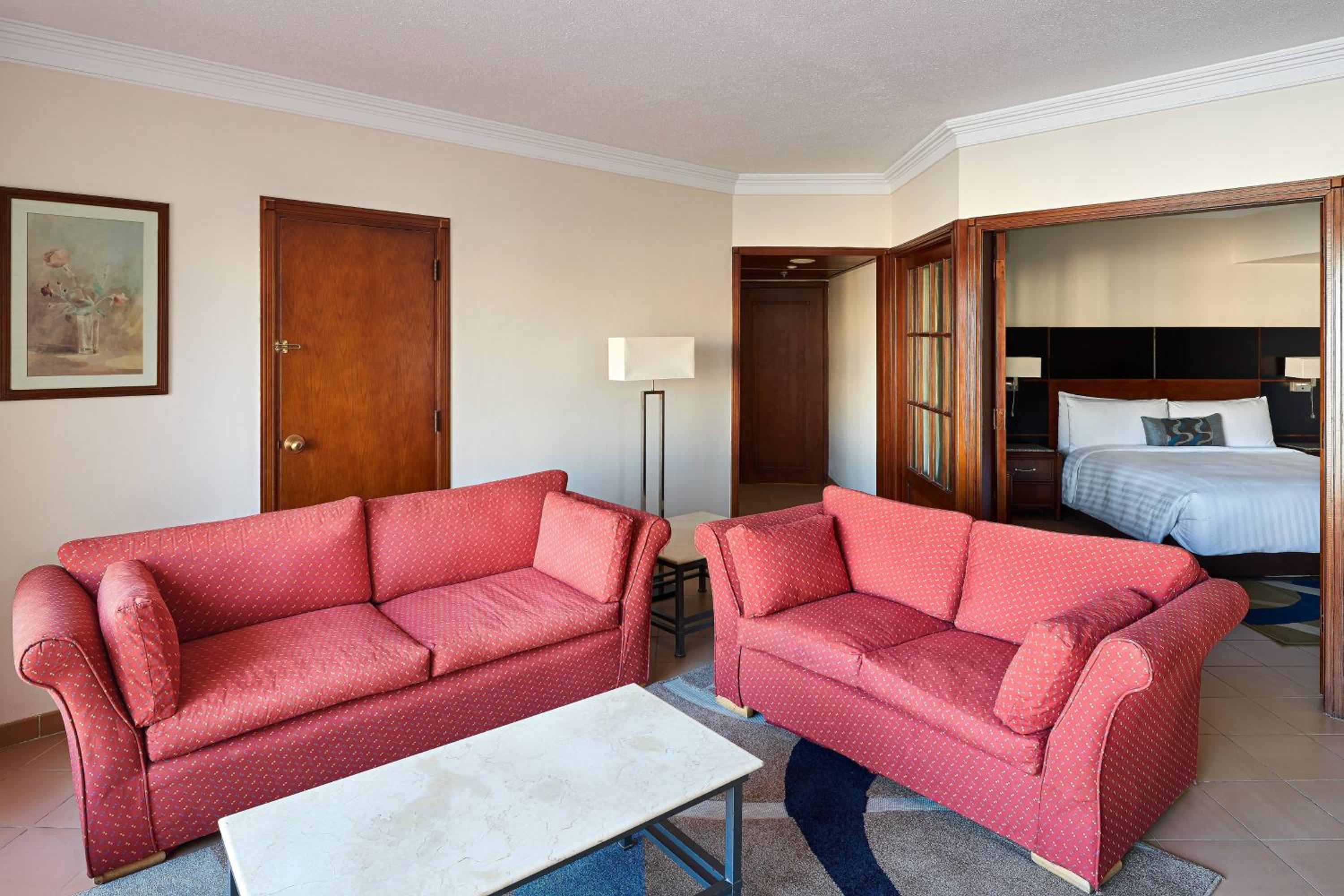 One-Bedroom Cupid King Suite with Sea View