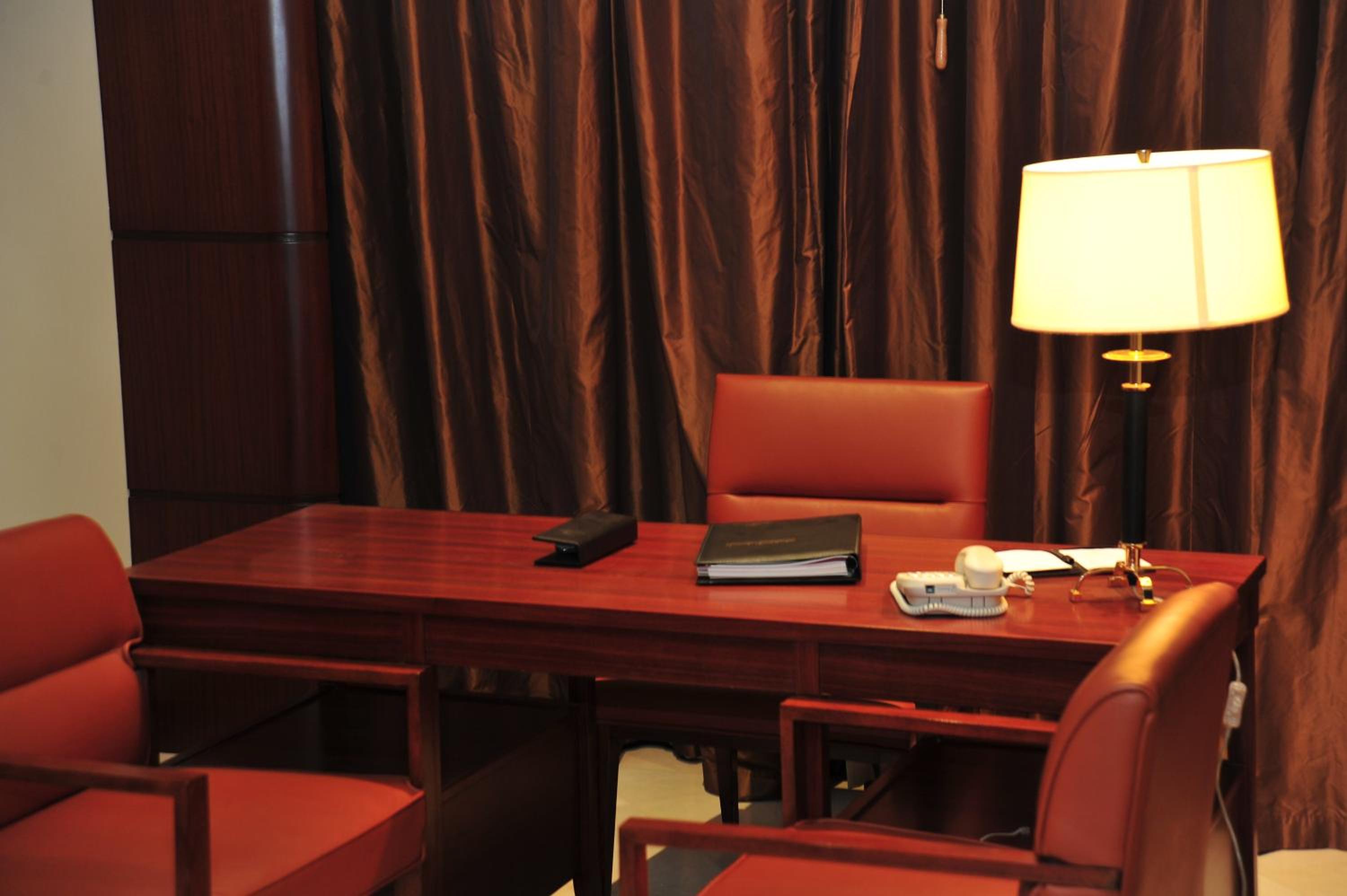 Royal King Suite - Smoking