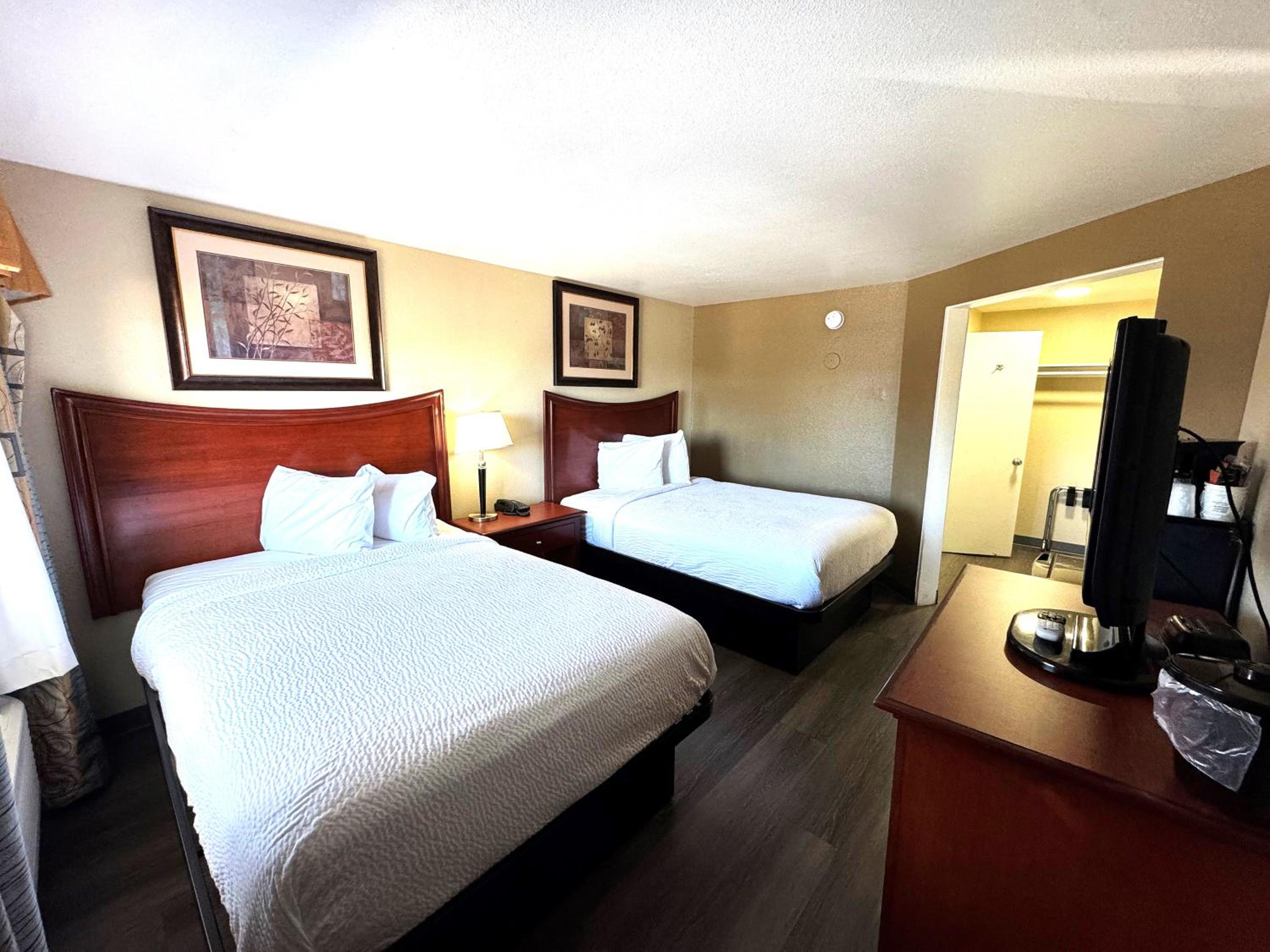 Double Room with Two Double Beds - Non-Smoking